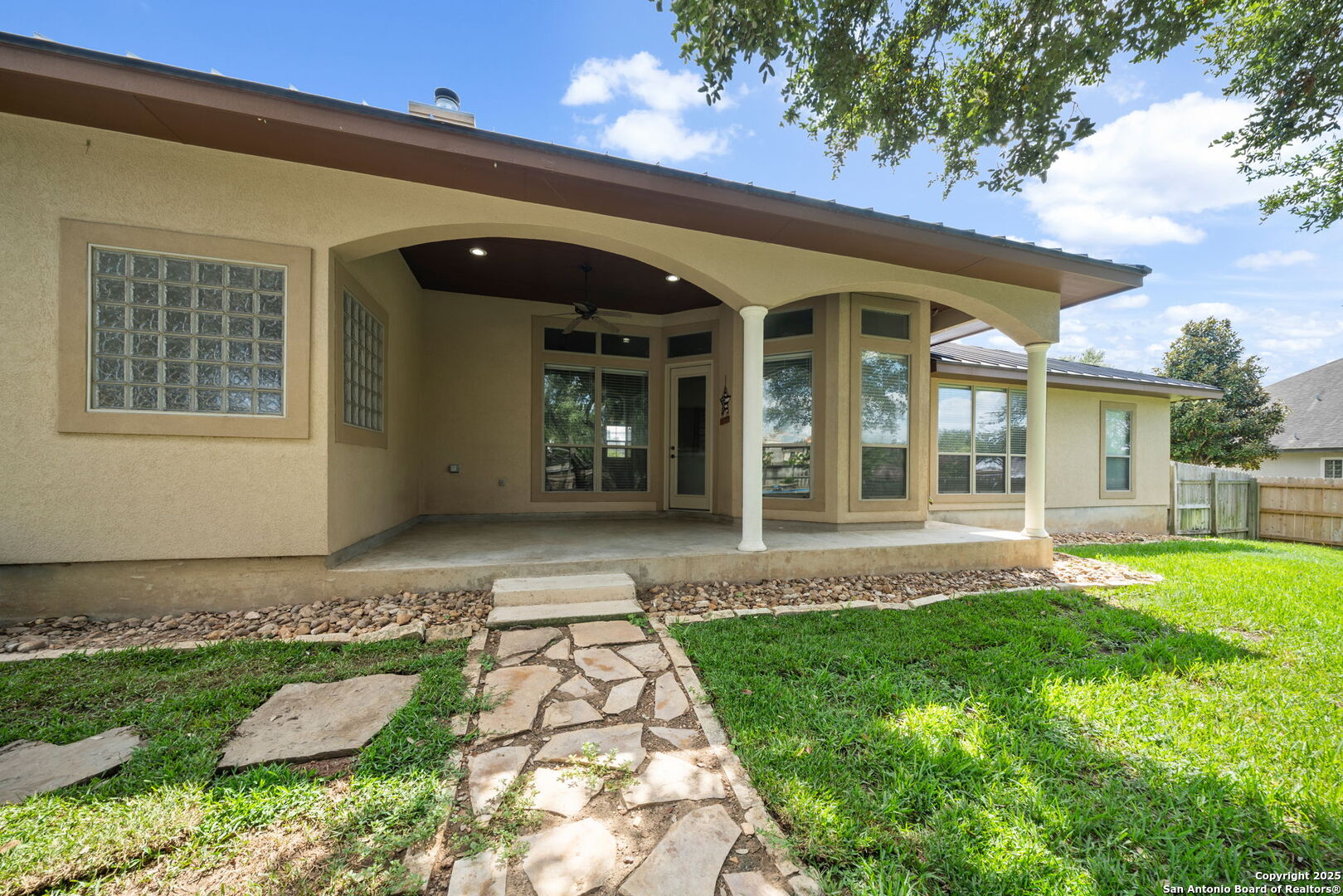 main property photo 24