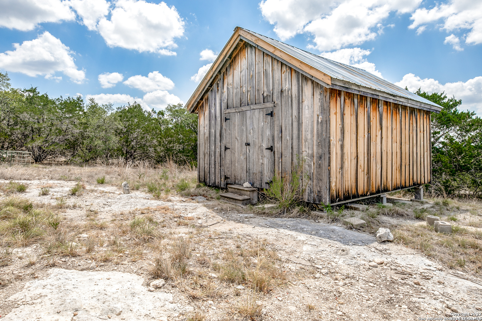 main property photo 10