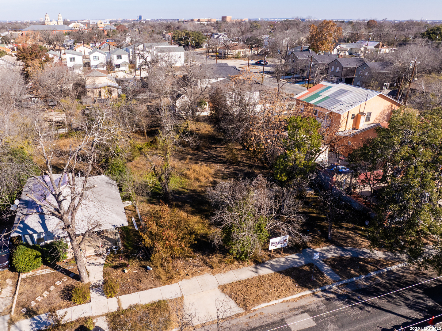 main property photo 10