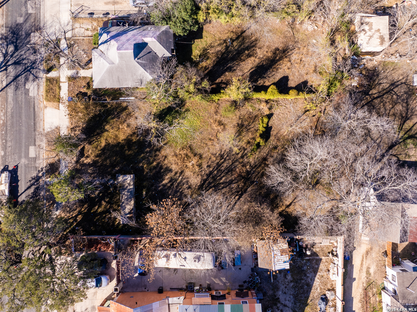 main property photo 11
