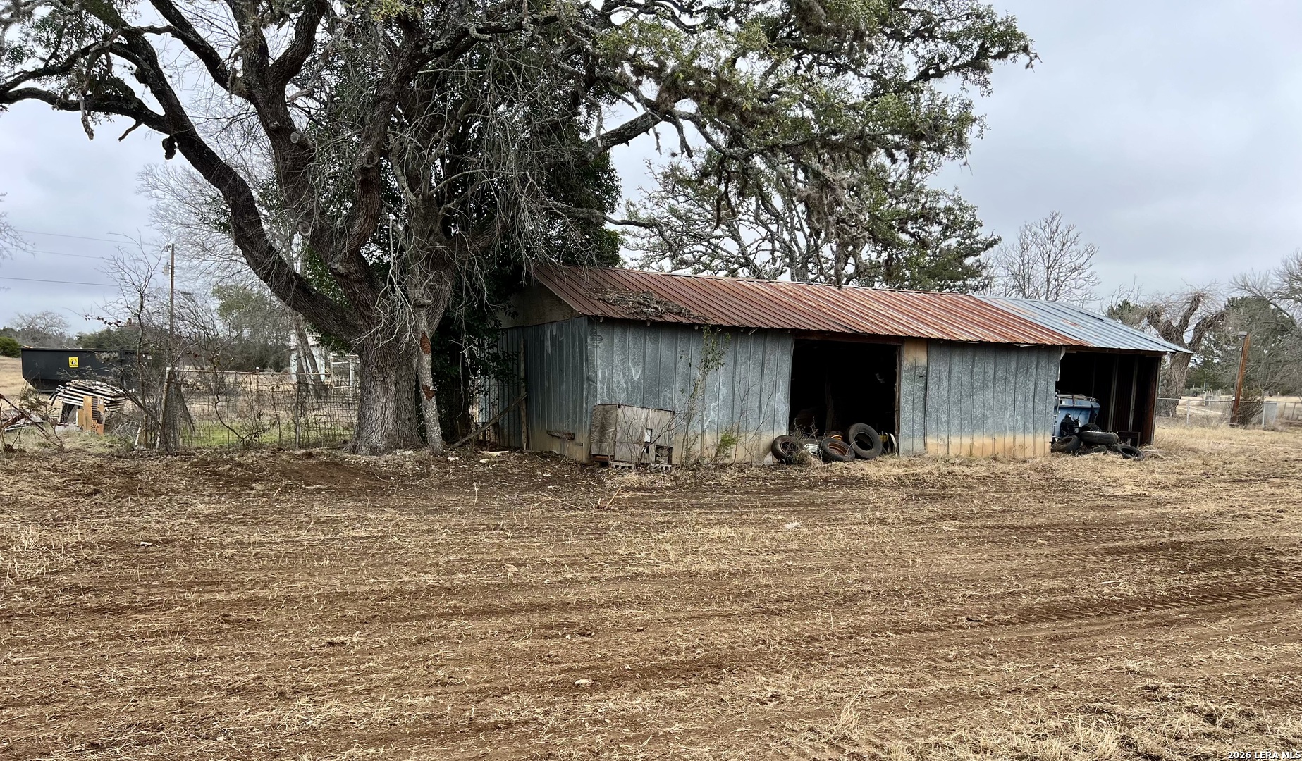 main property photo 18