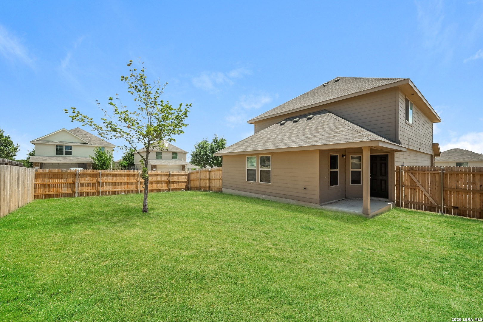main property photo 14