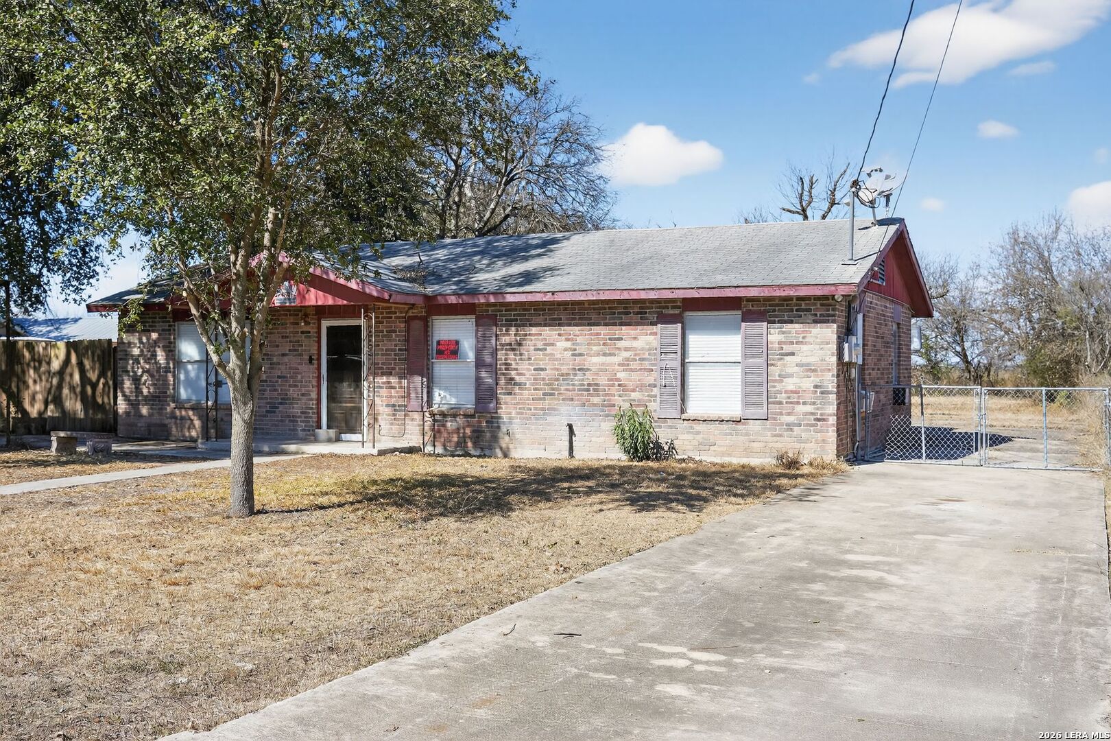 main property photo 3