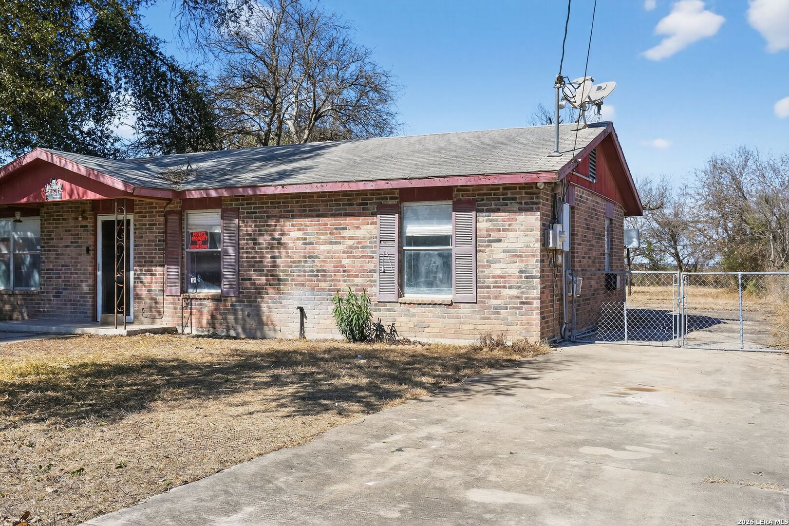 main property photo 4