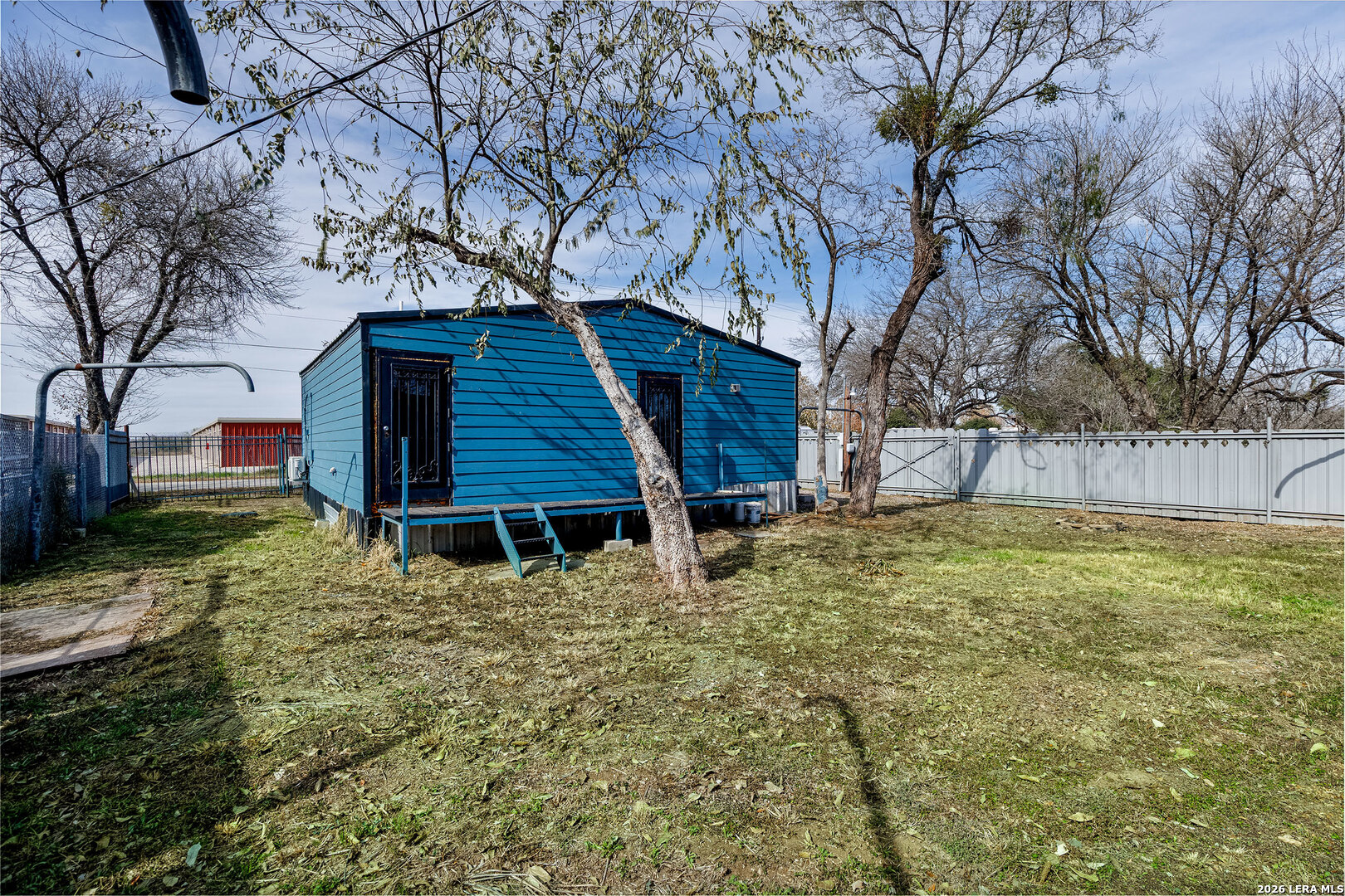 main property photo 16