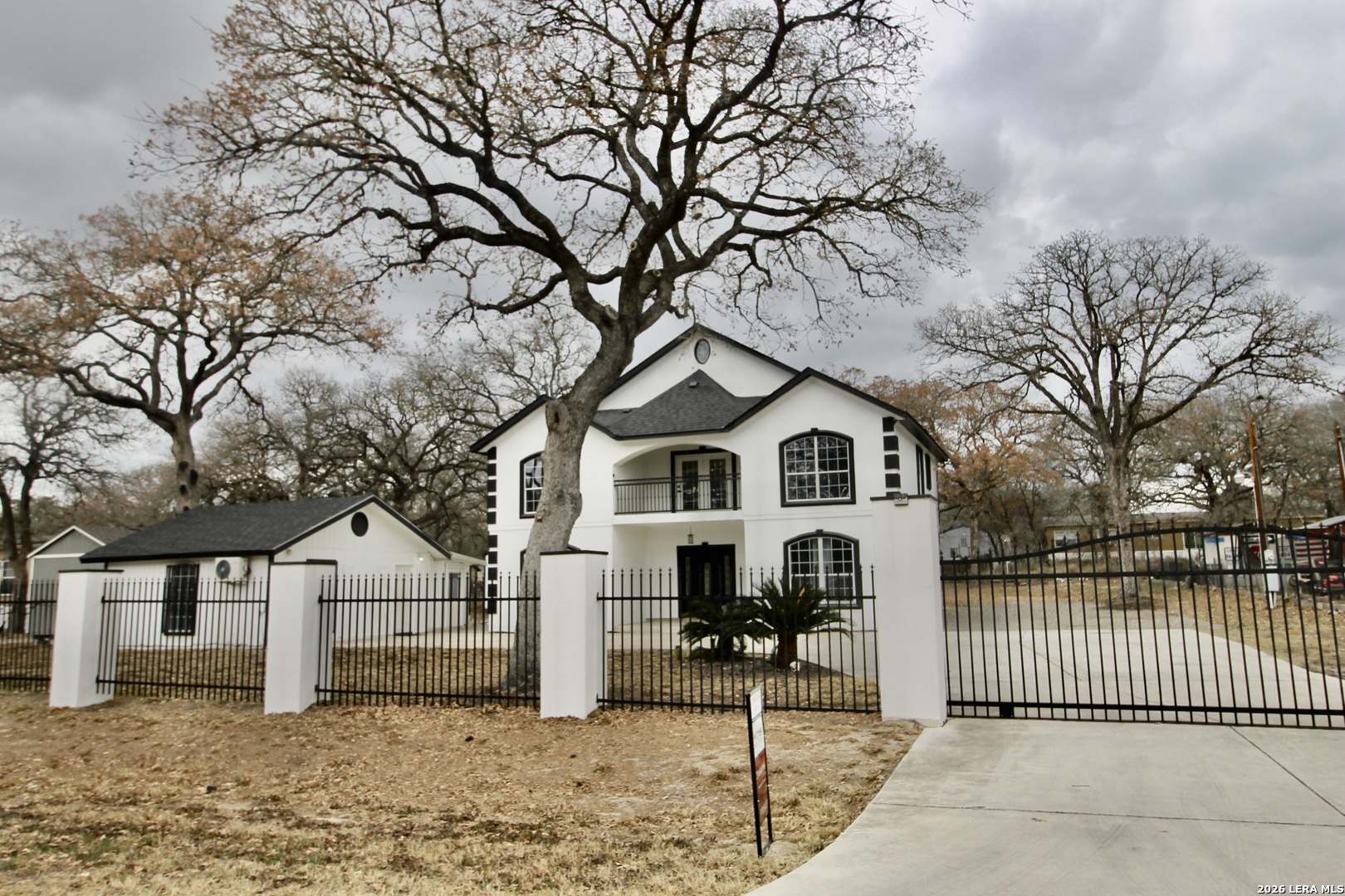 main property photo 1