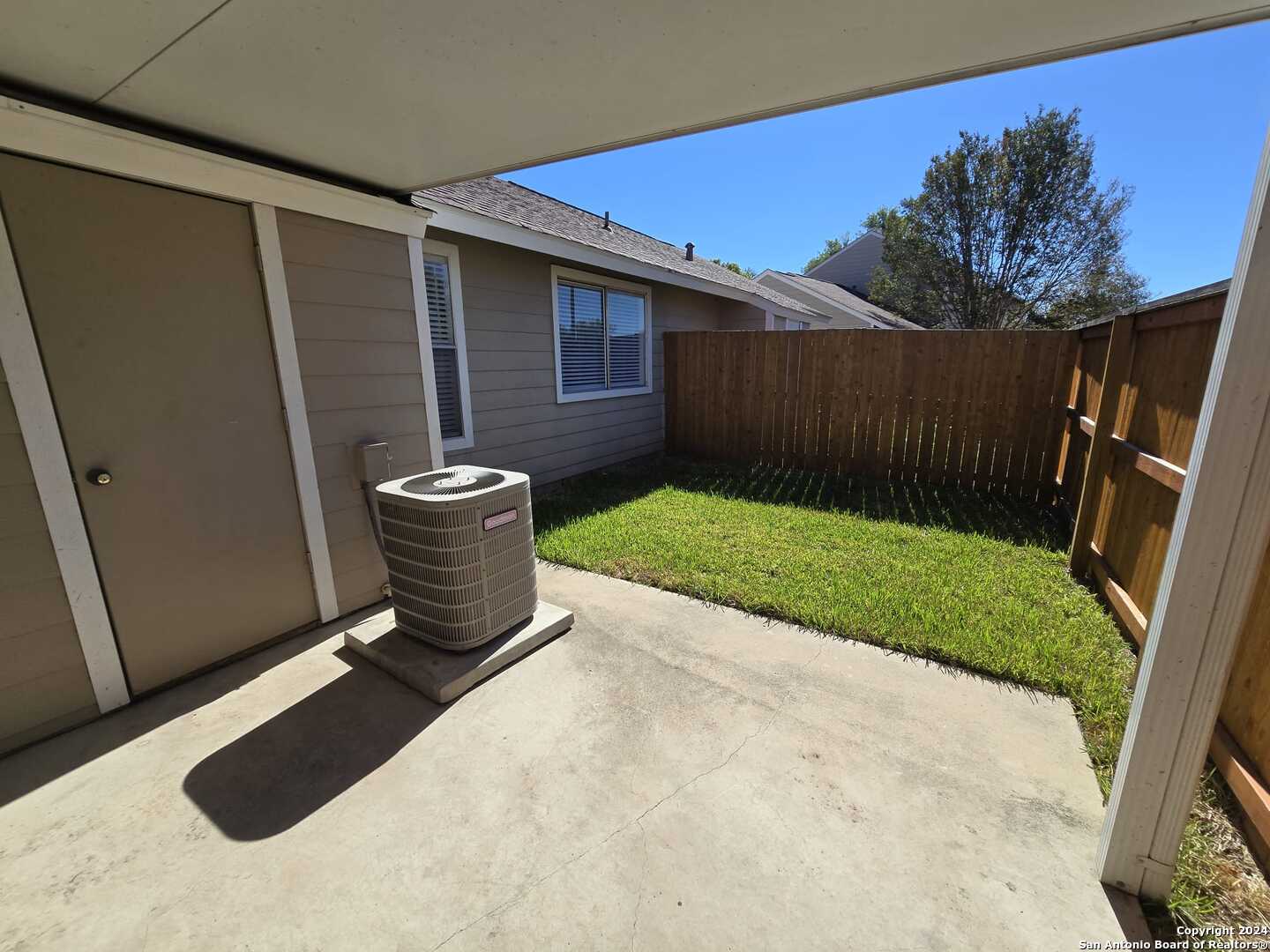 main property photo 20