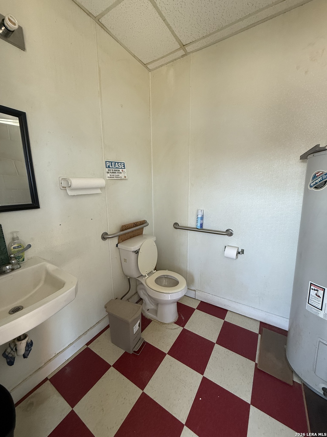 main property photo 4