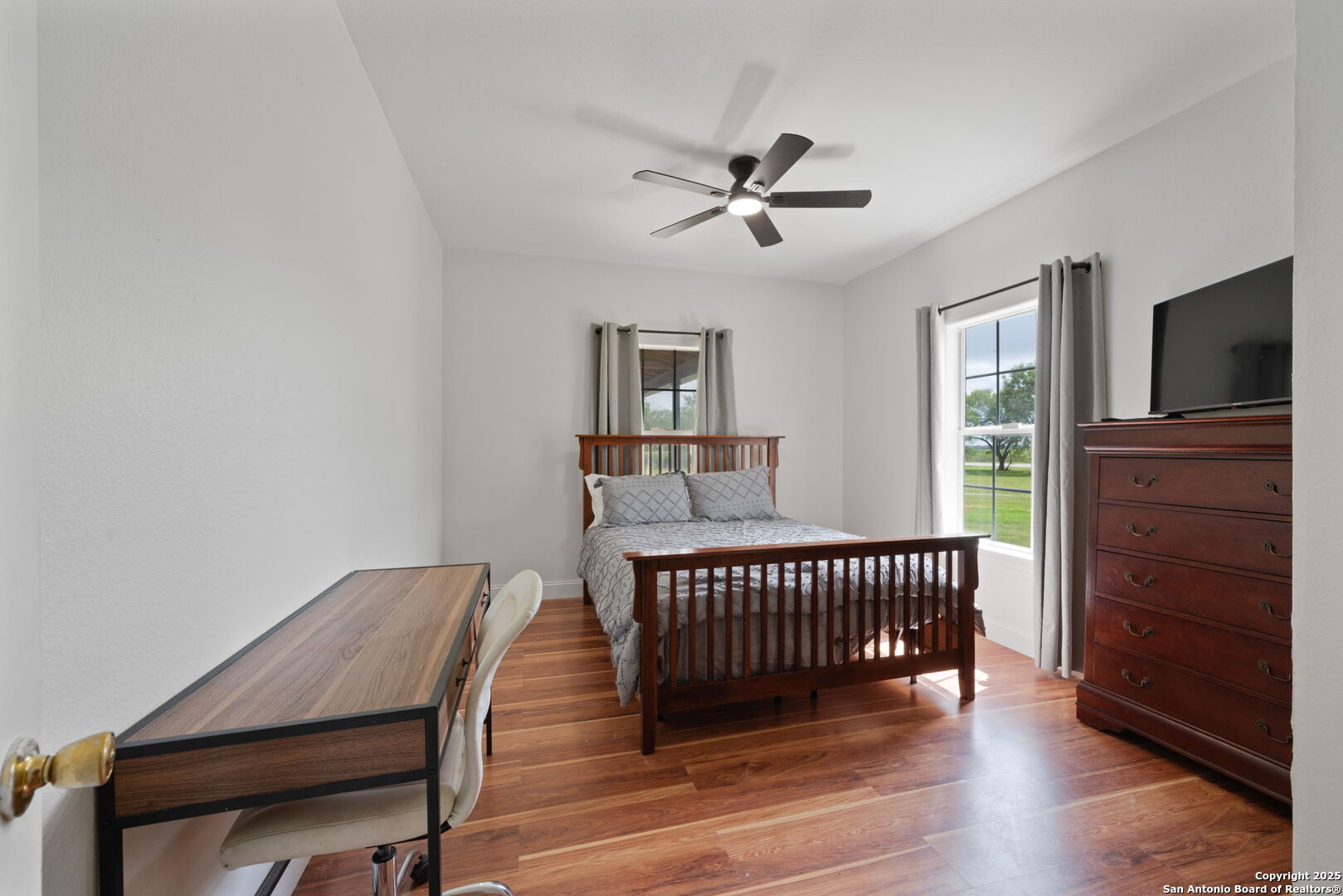 main property photo 31