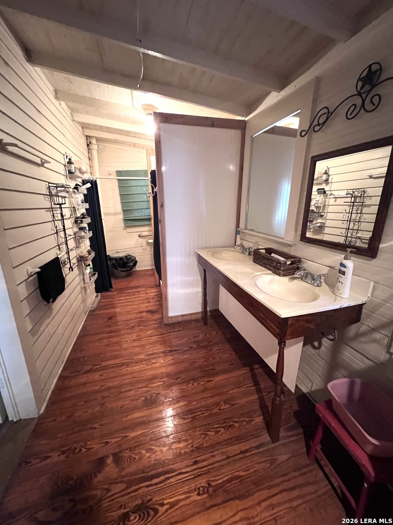 main property photo 11