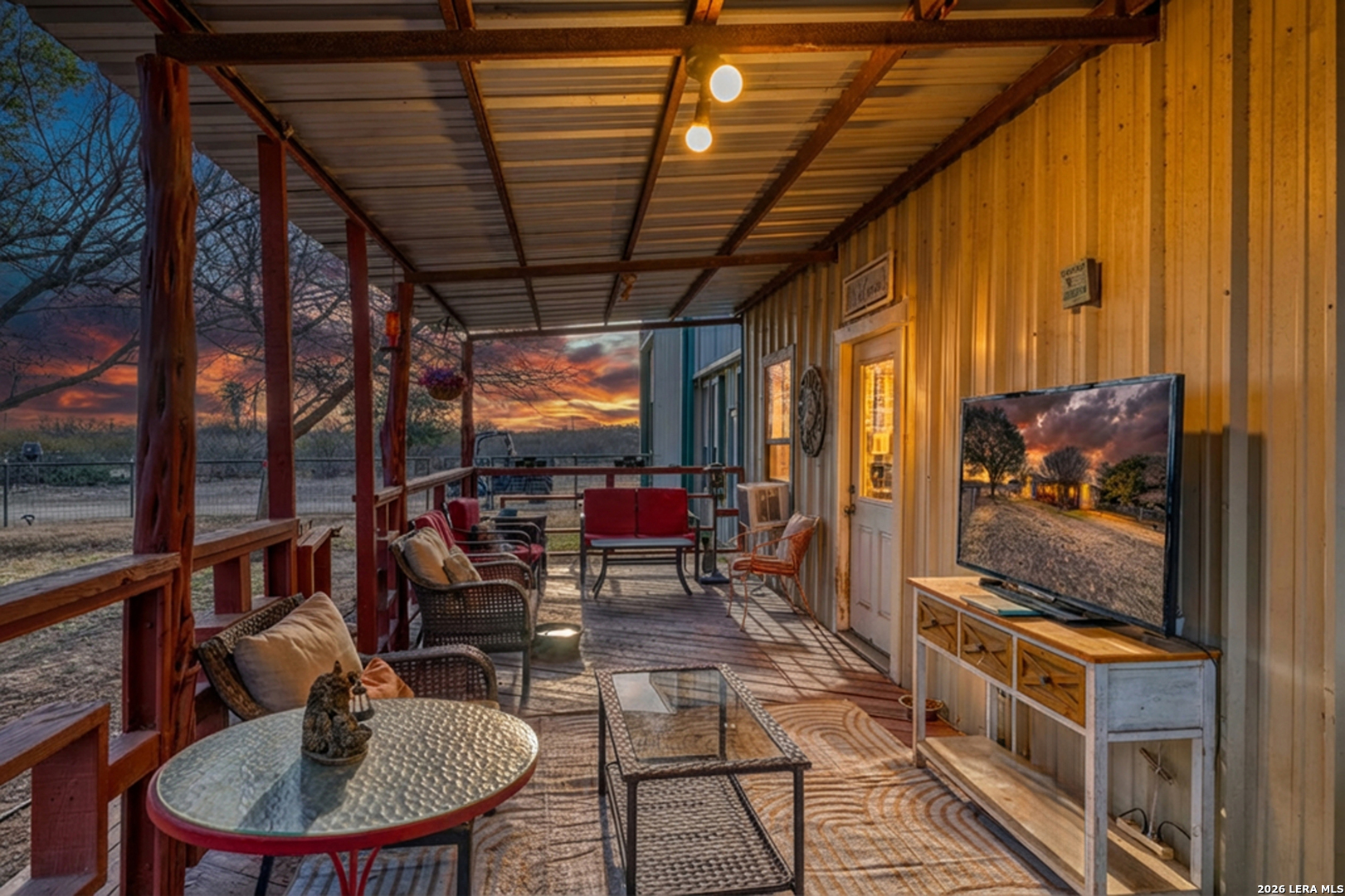main property photo 28