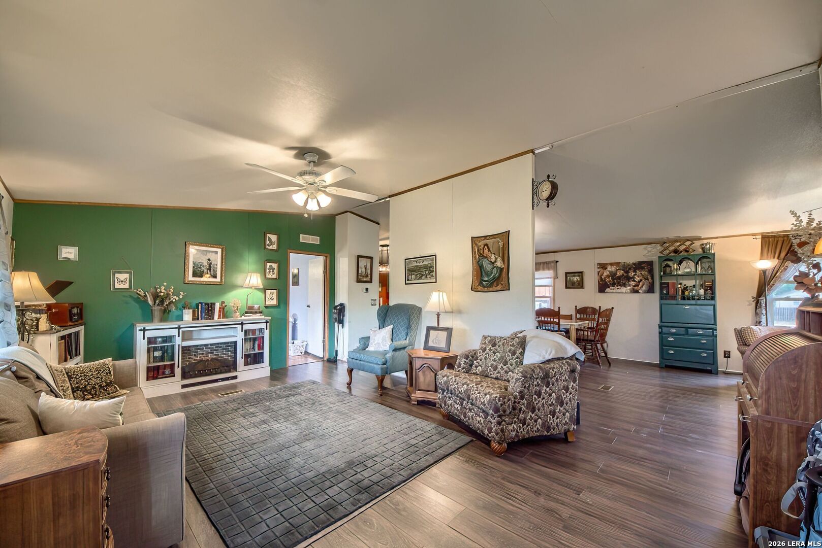 main property photo 4