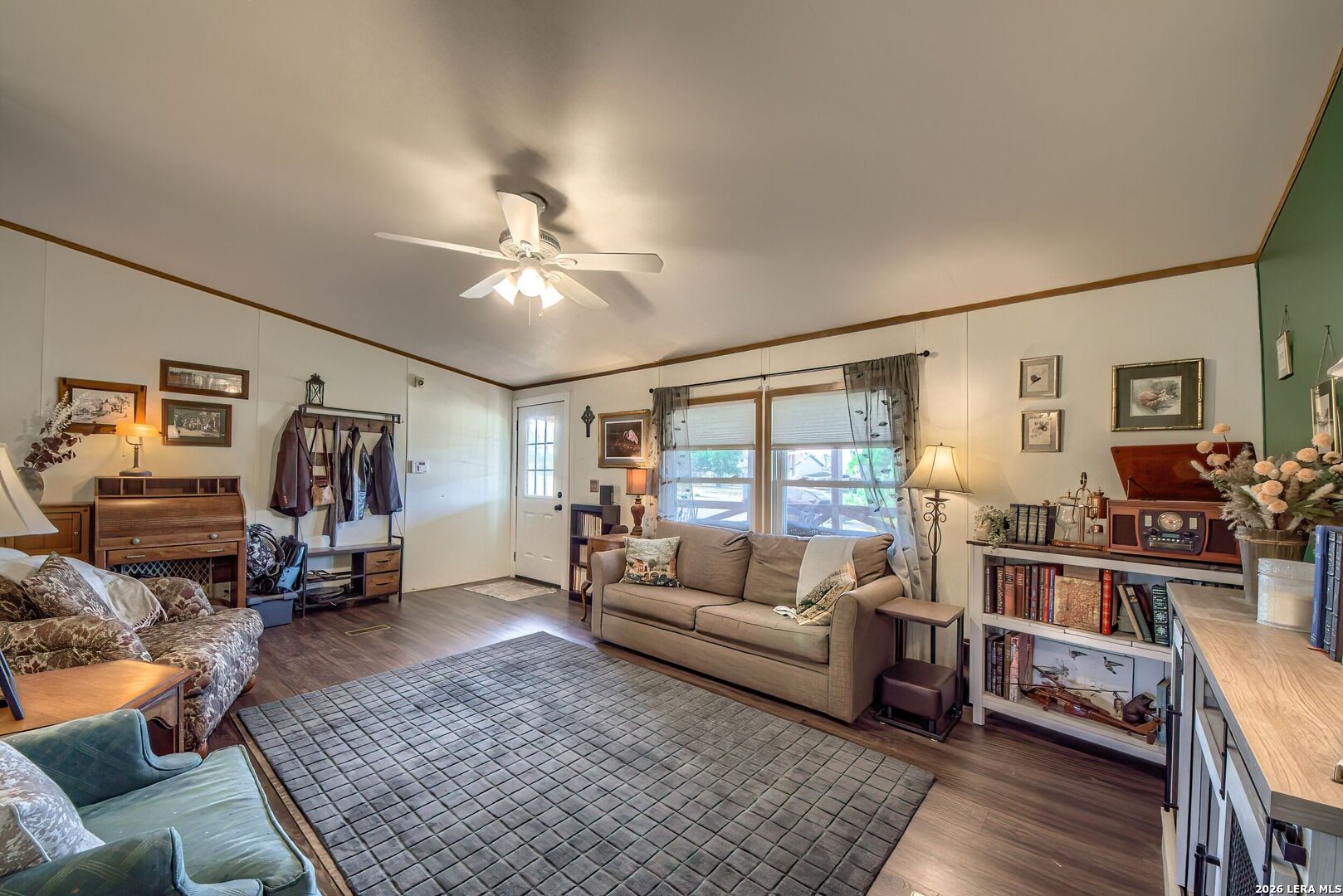 main property photo 5