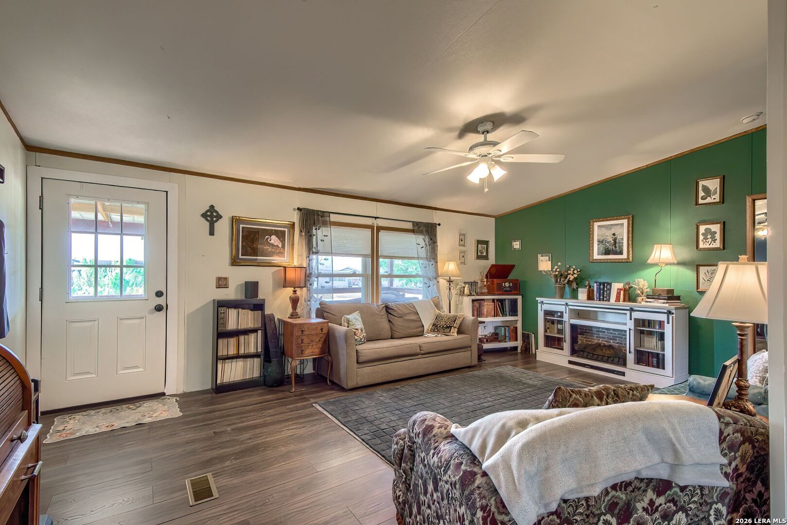 main property photo 7