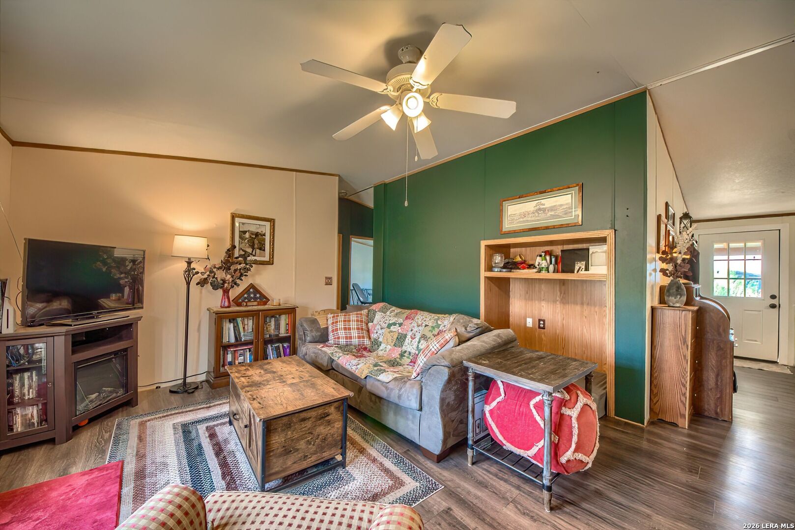 main property photo 9