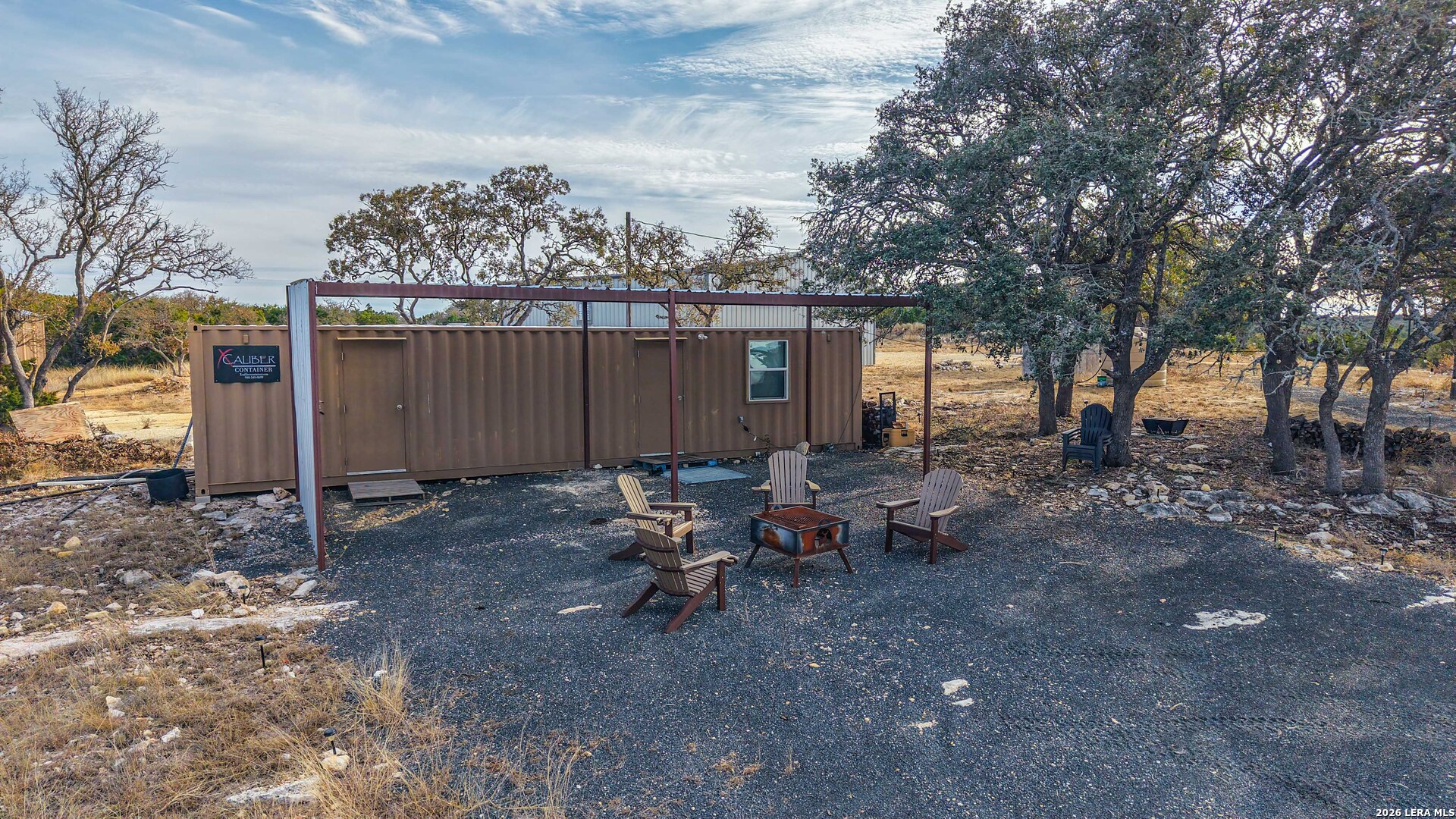 main property photo 28