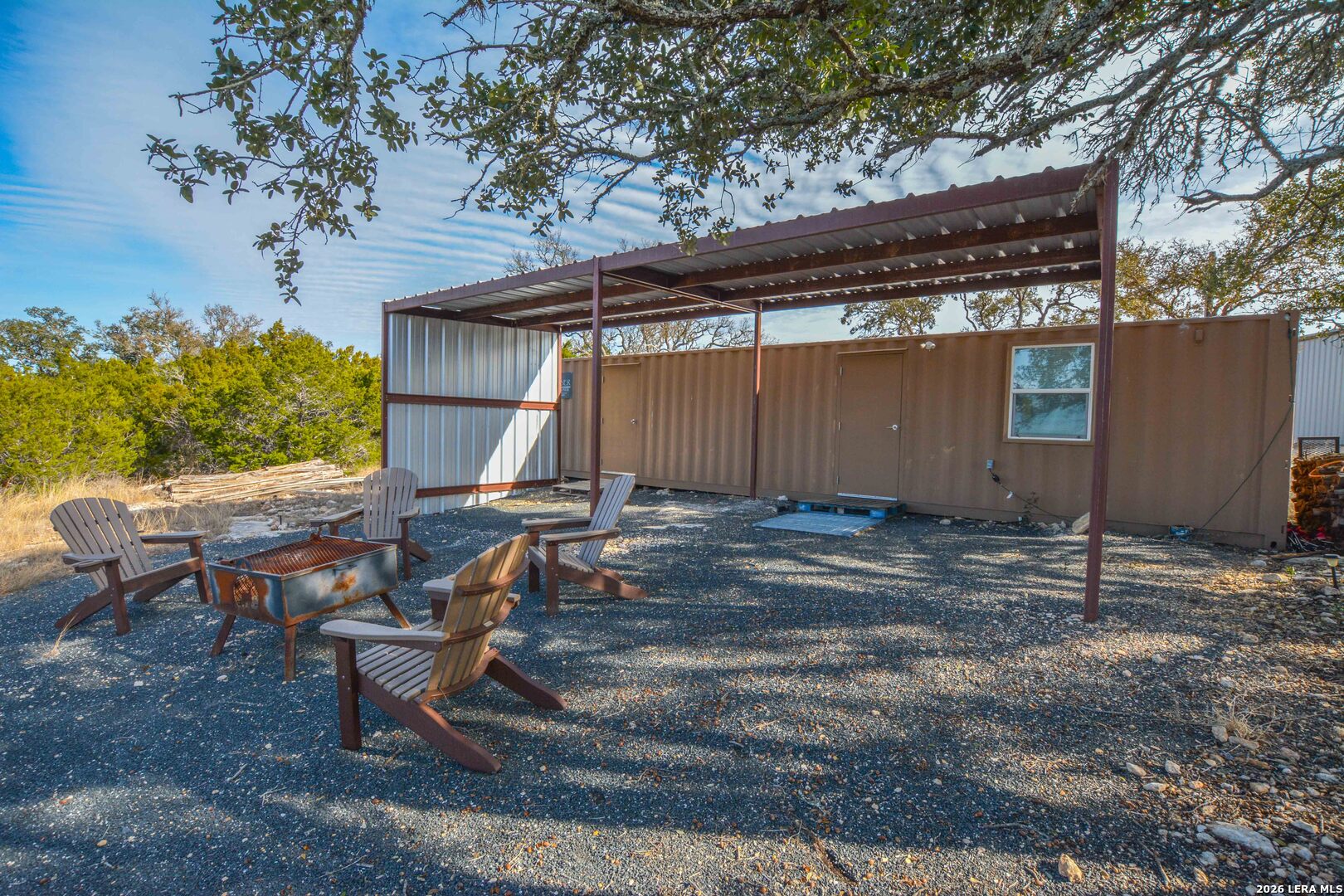 main property photo 29