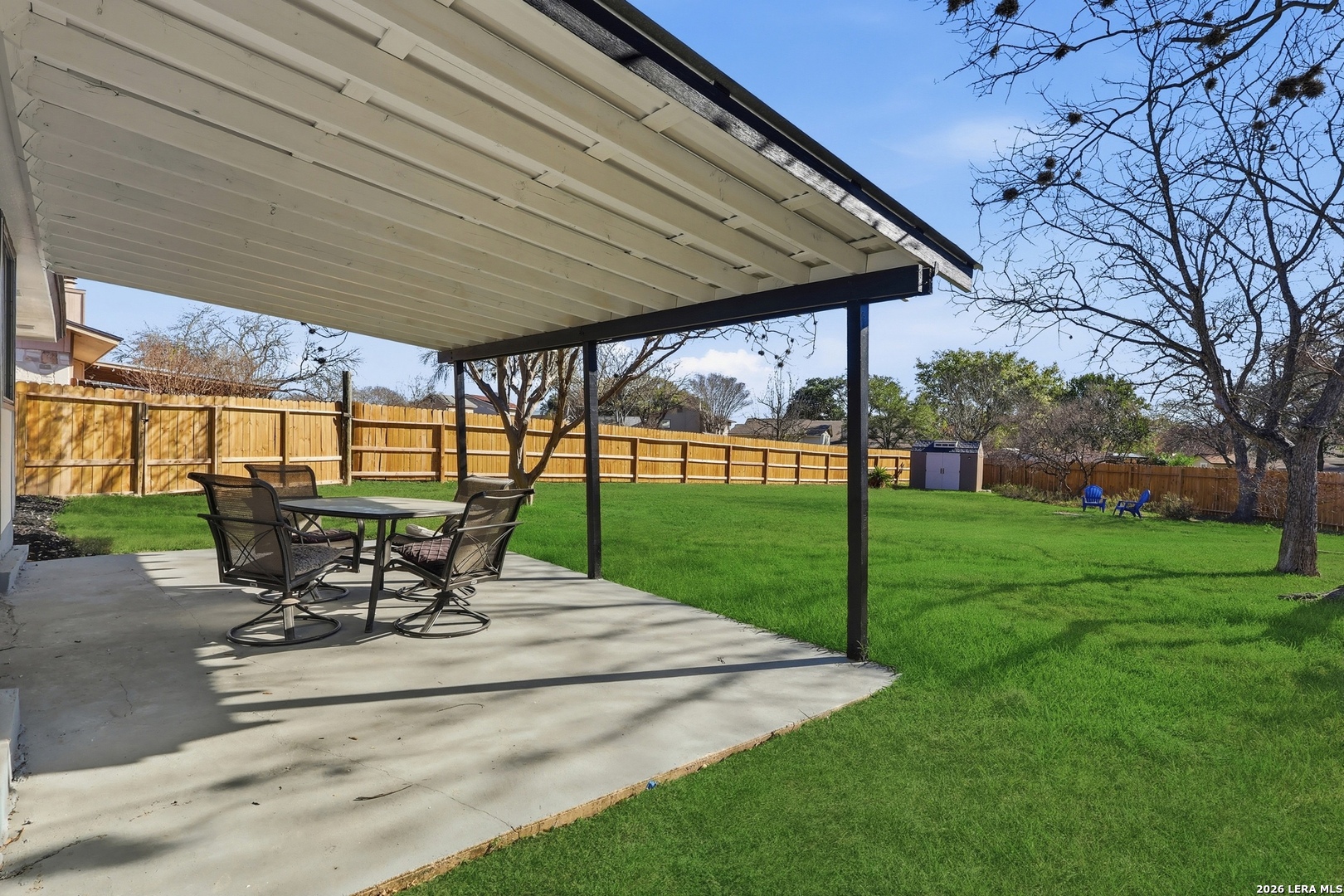 main property photo 28