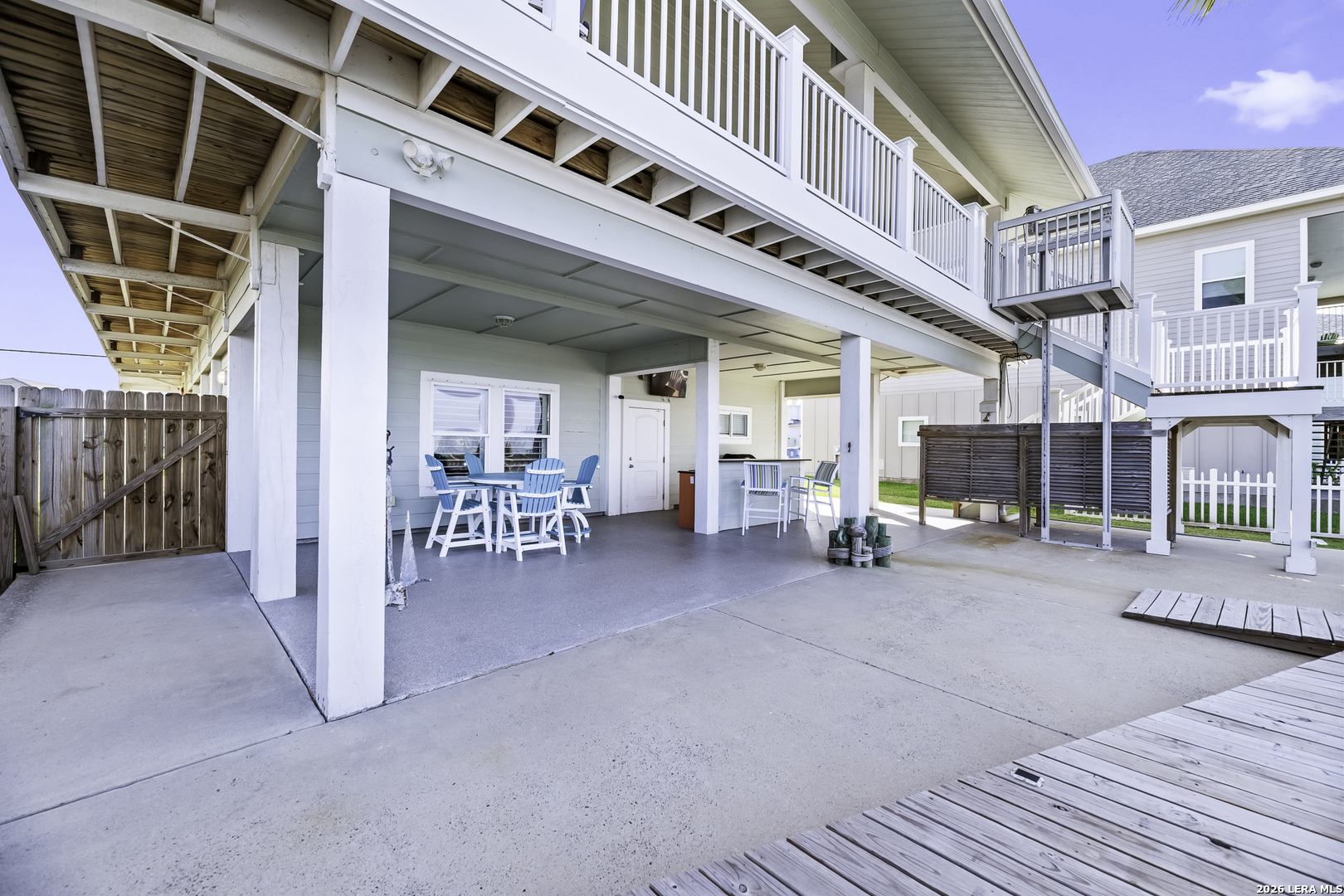 main property photo 36