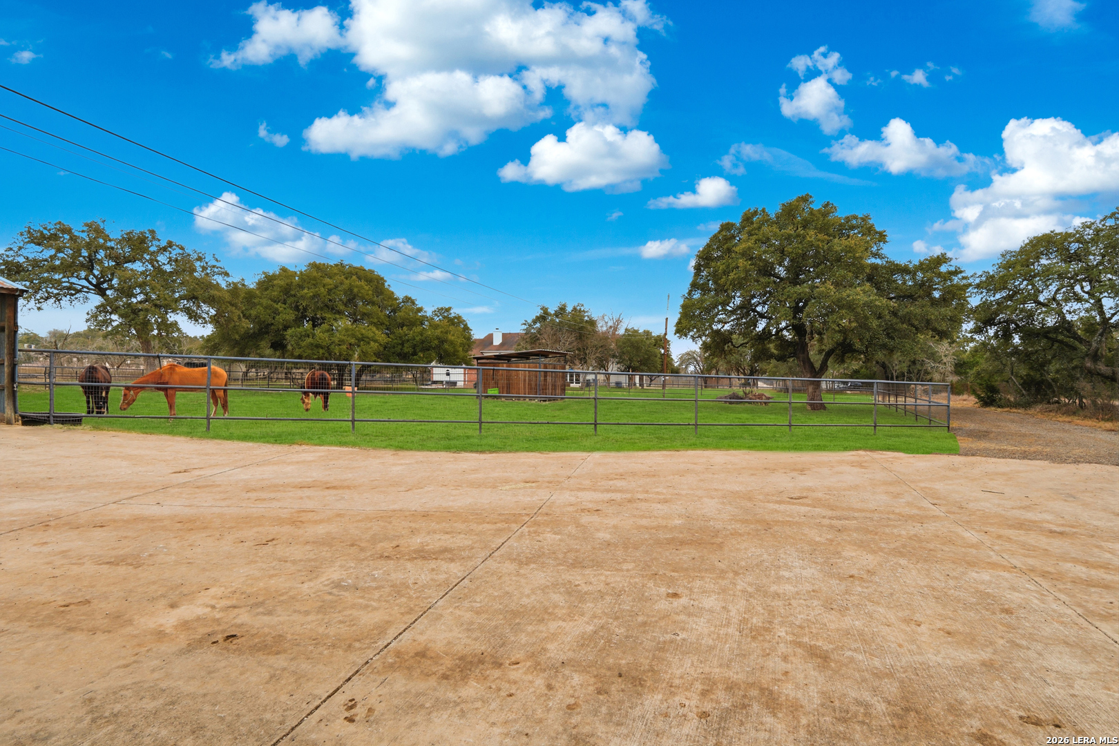 main property photo 40