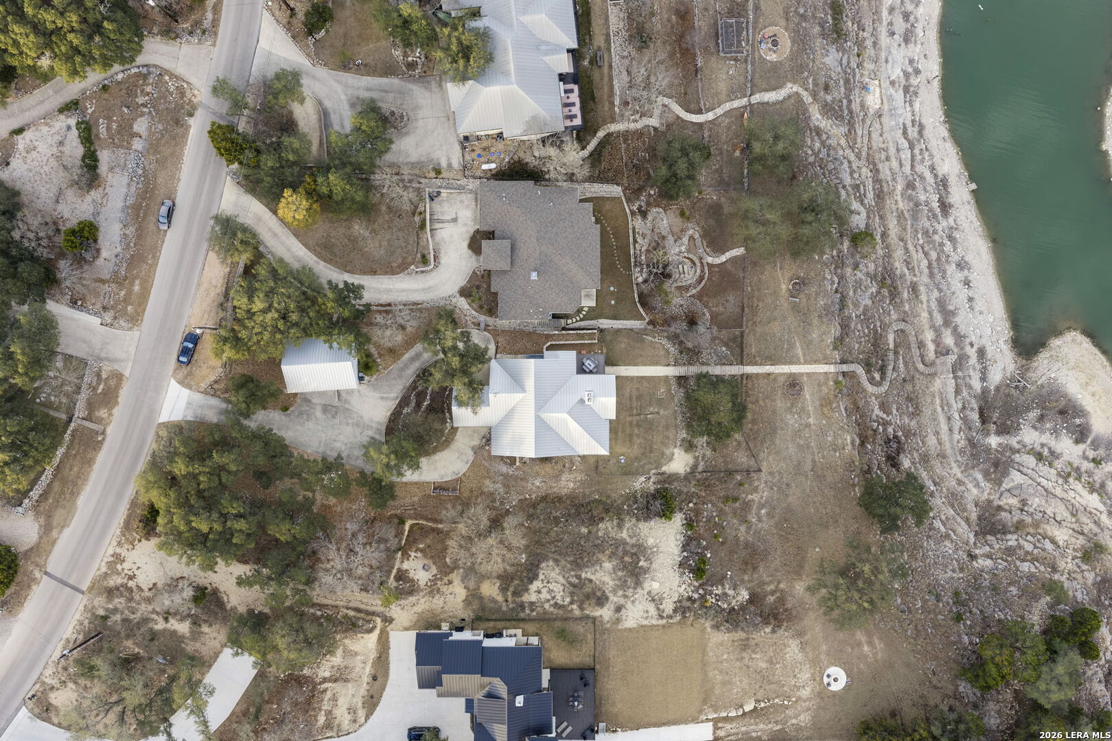 main property photo 41