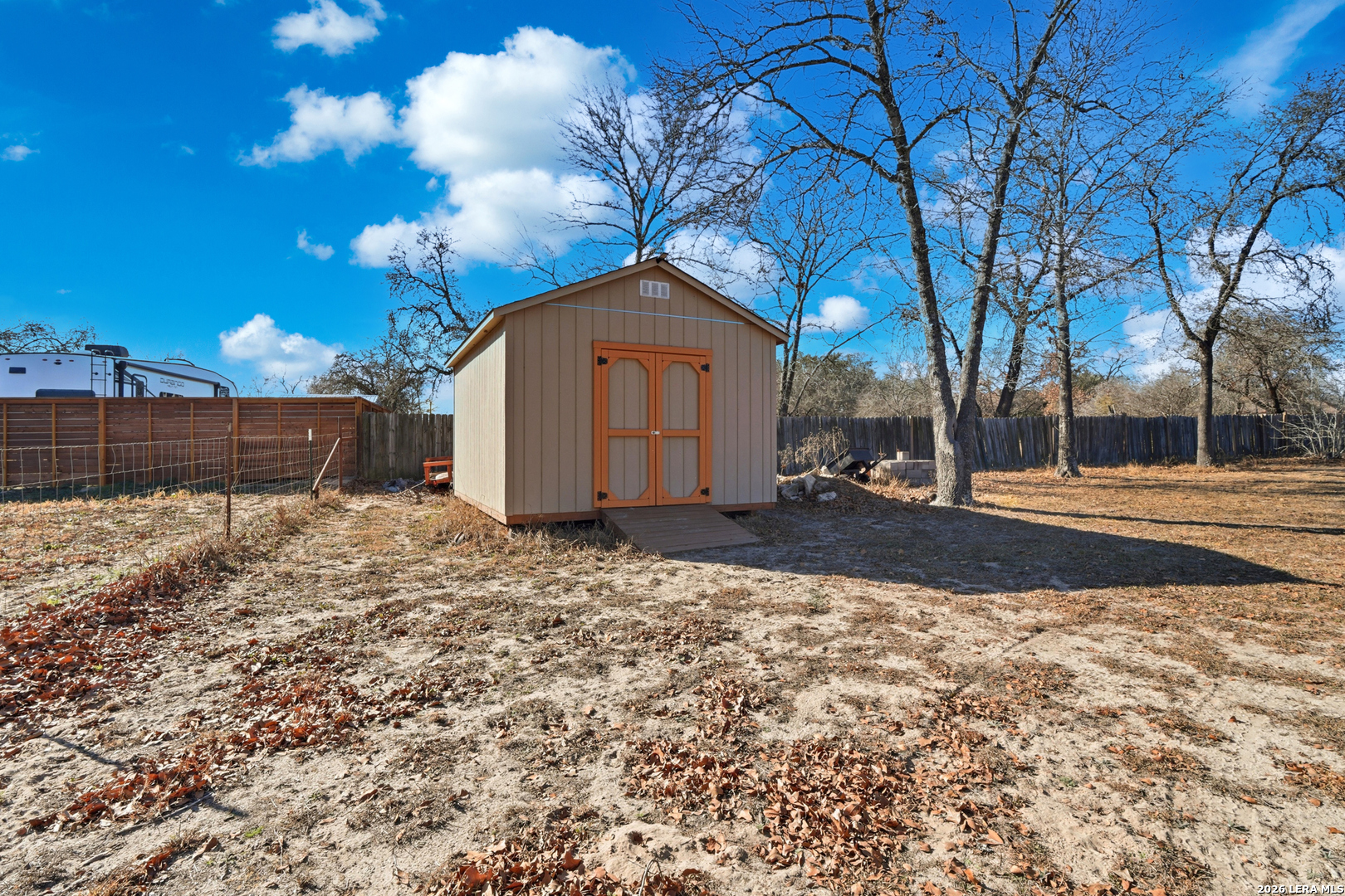 main property photo 28