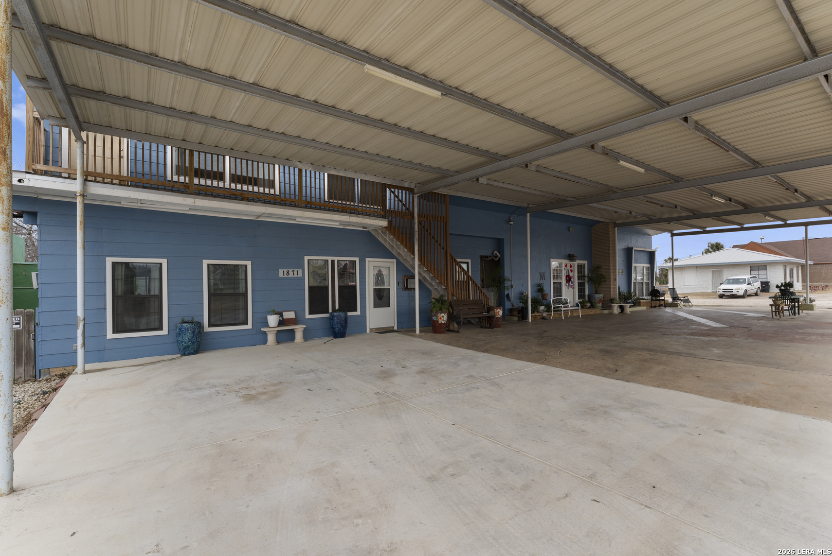 main property photo 21