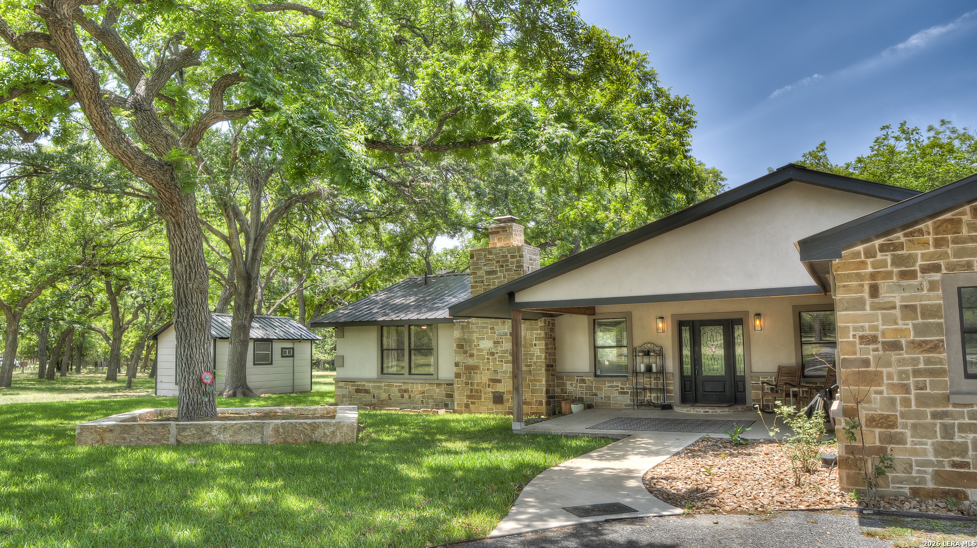 main property photo 23