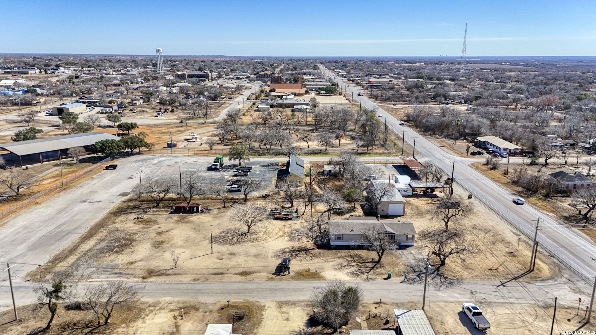 main property photo 37