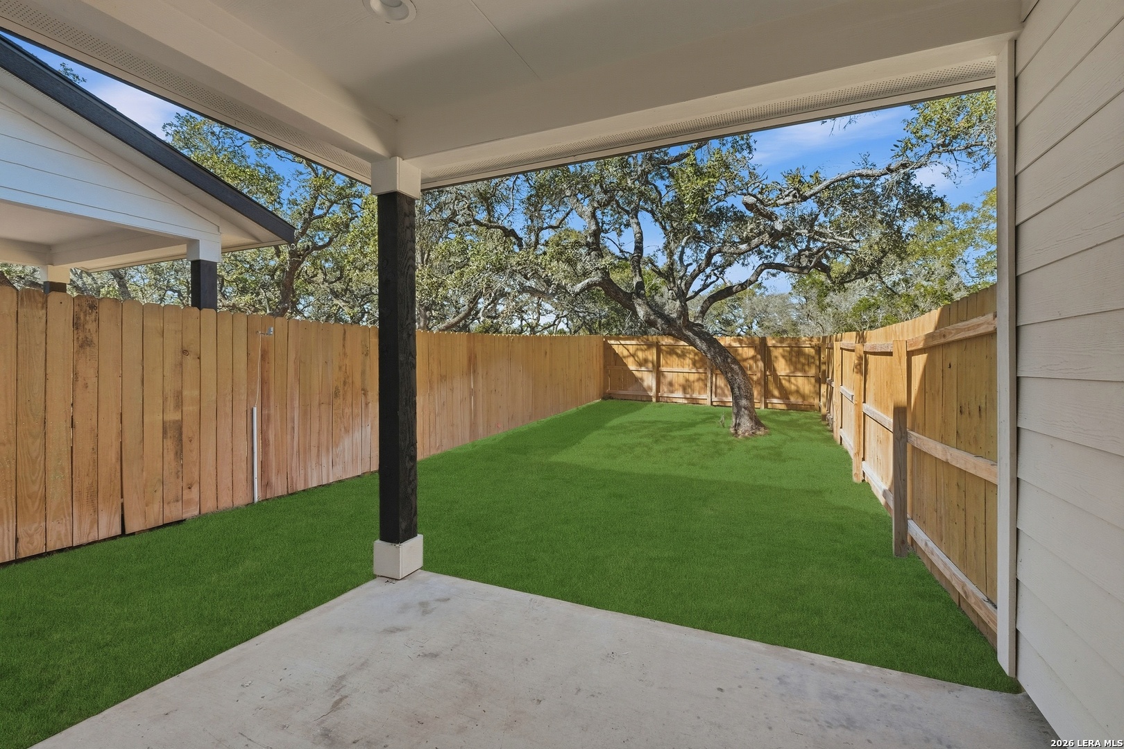 main property photo 37