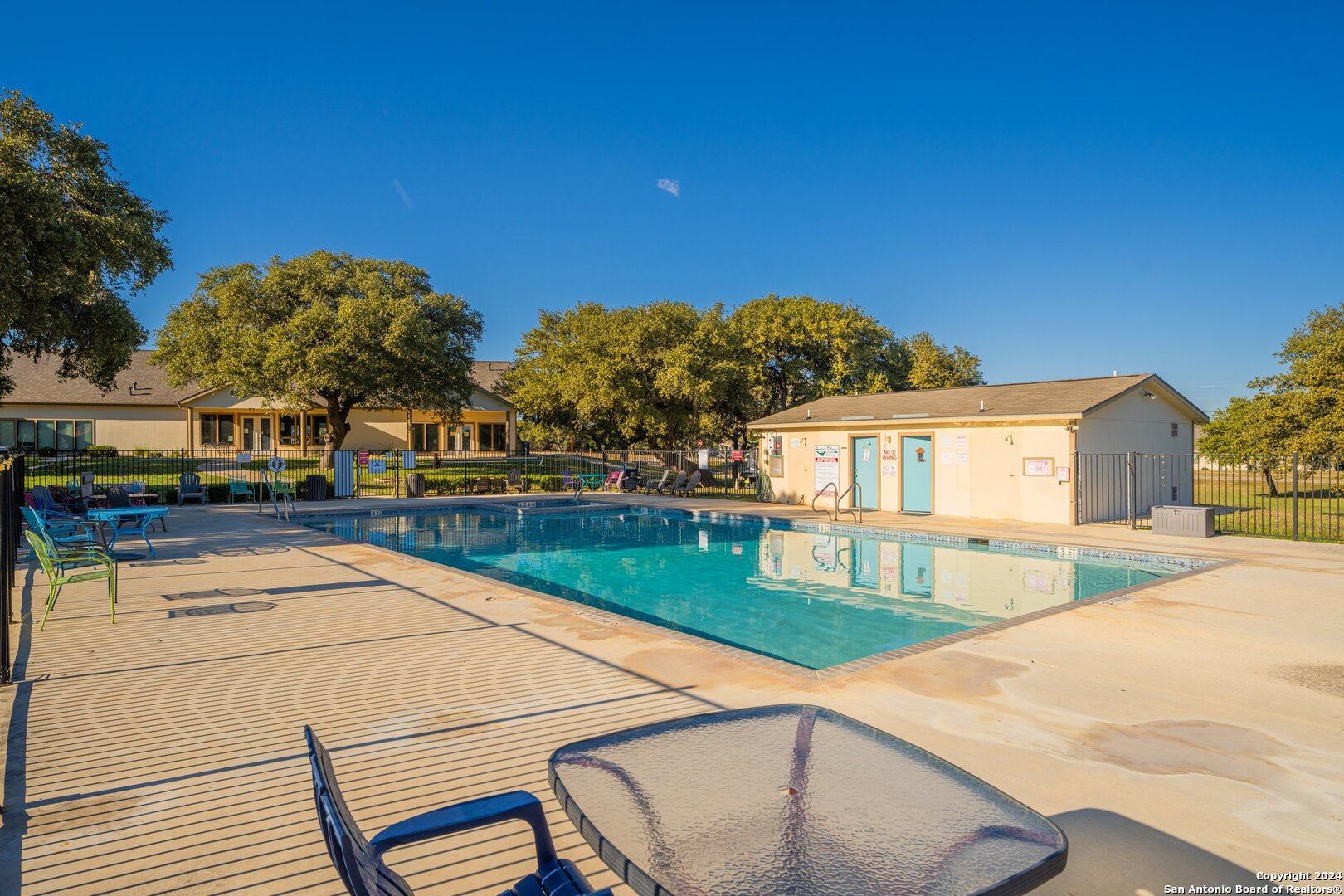 main property photo 15