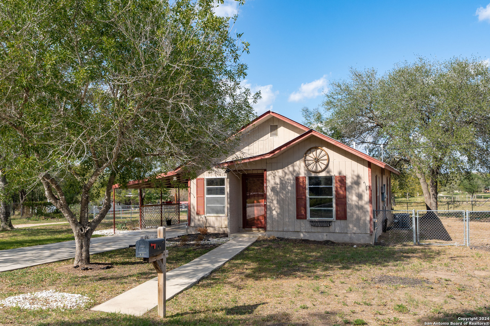 main property photo 1