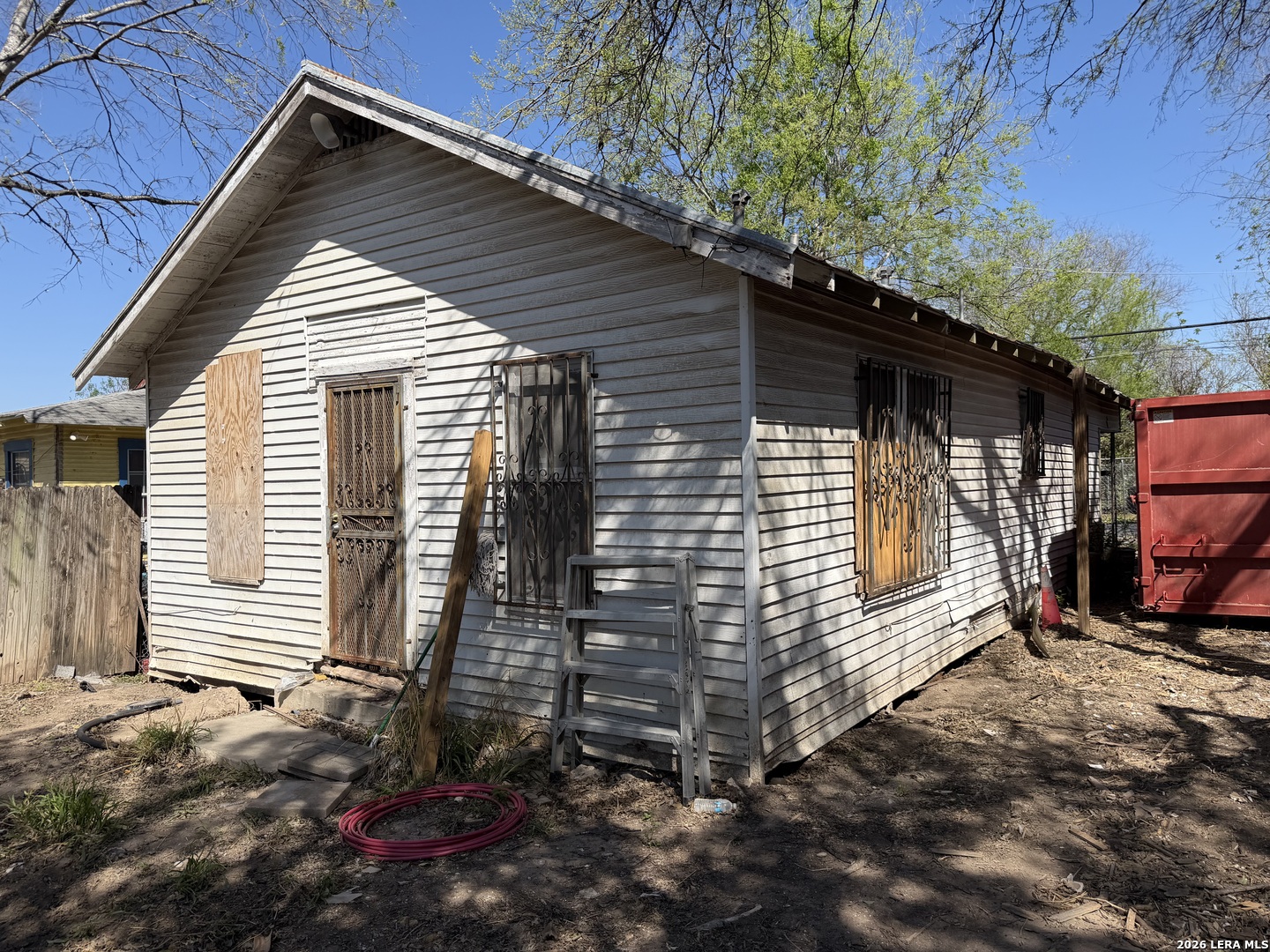 main property photo 4
