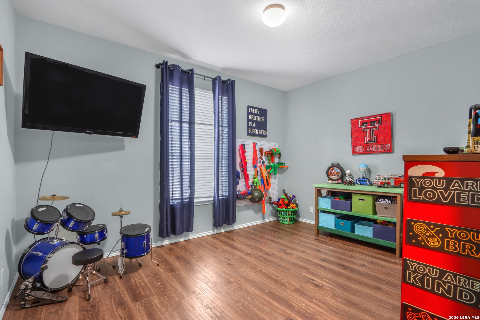 main property photo 17