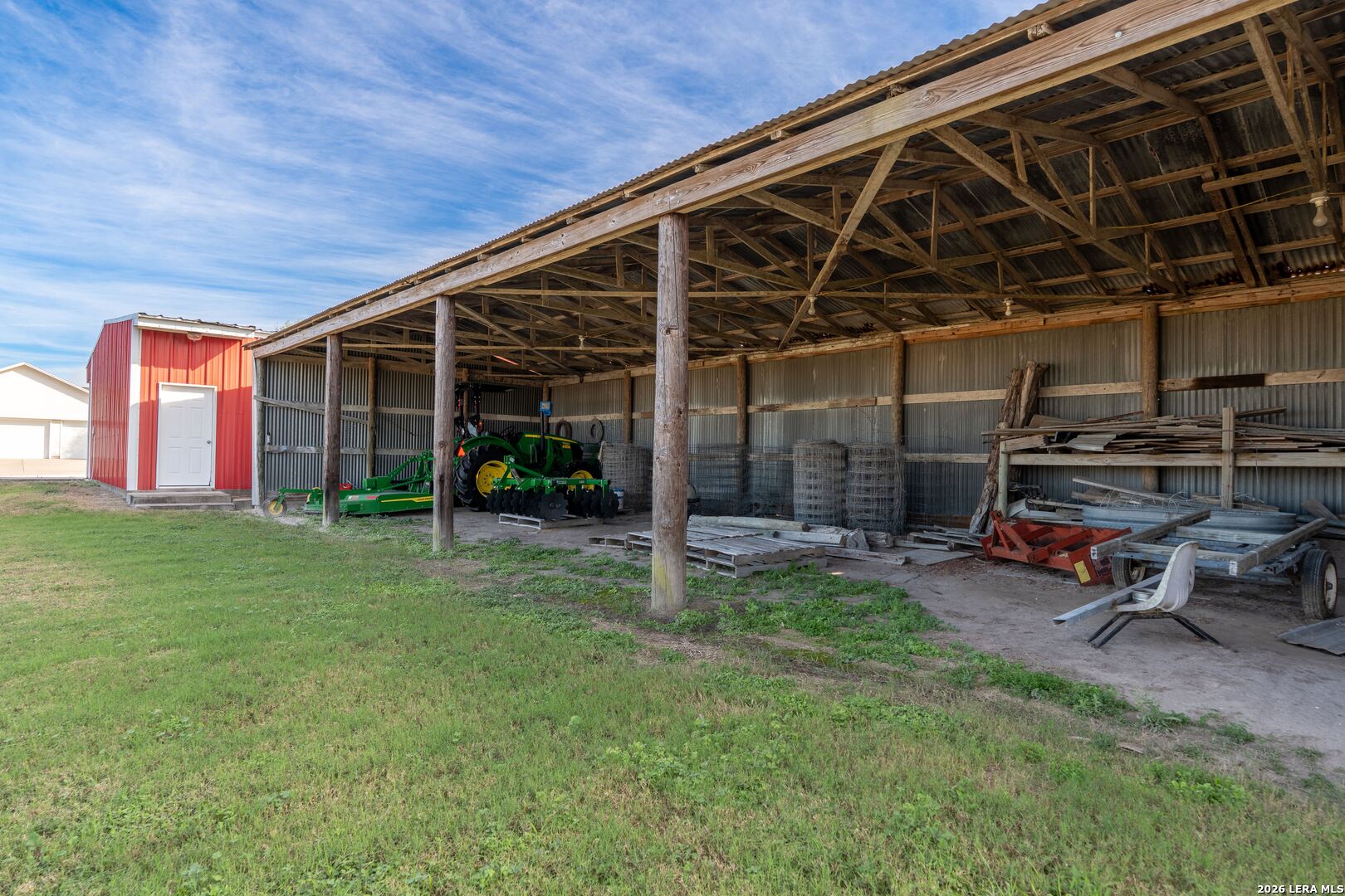 main property photo 13