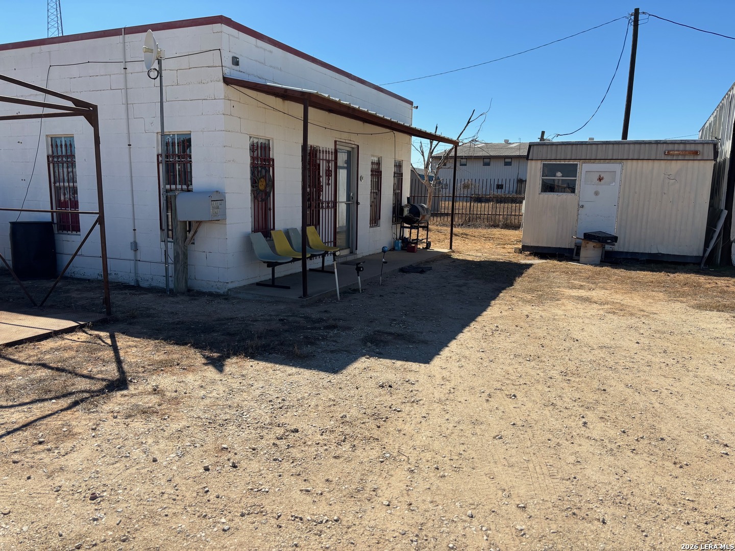 main property photo 11