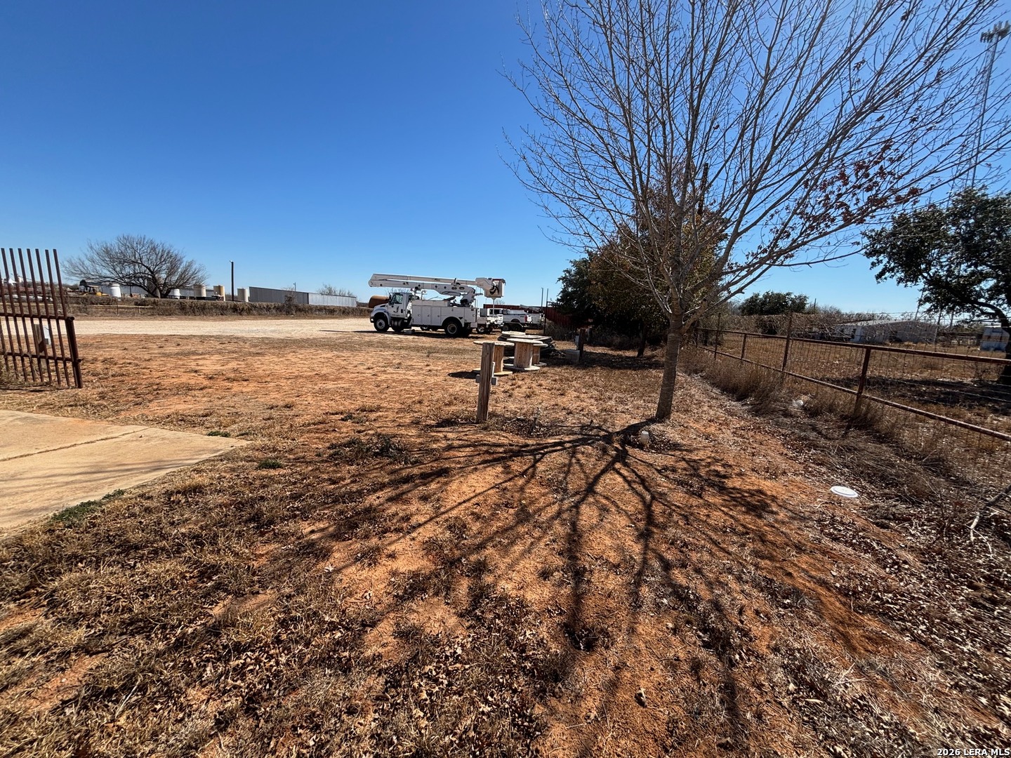 main property photo 19