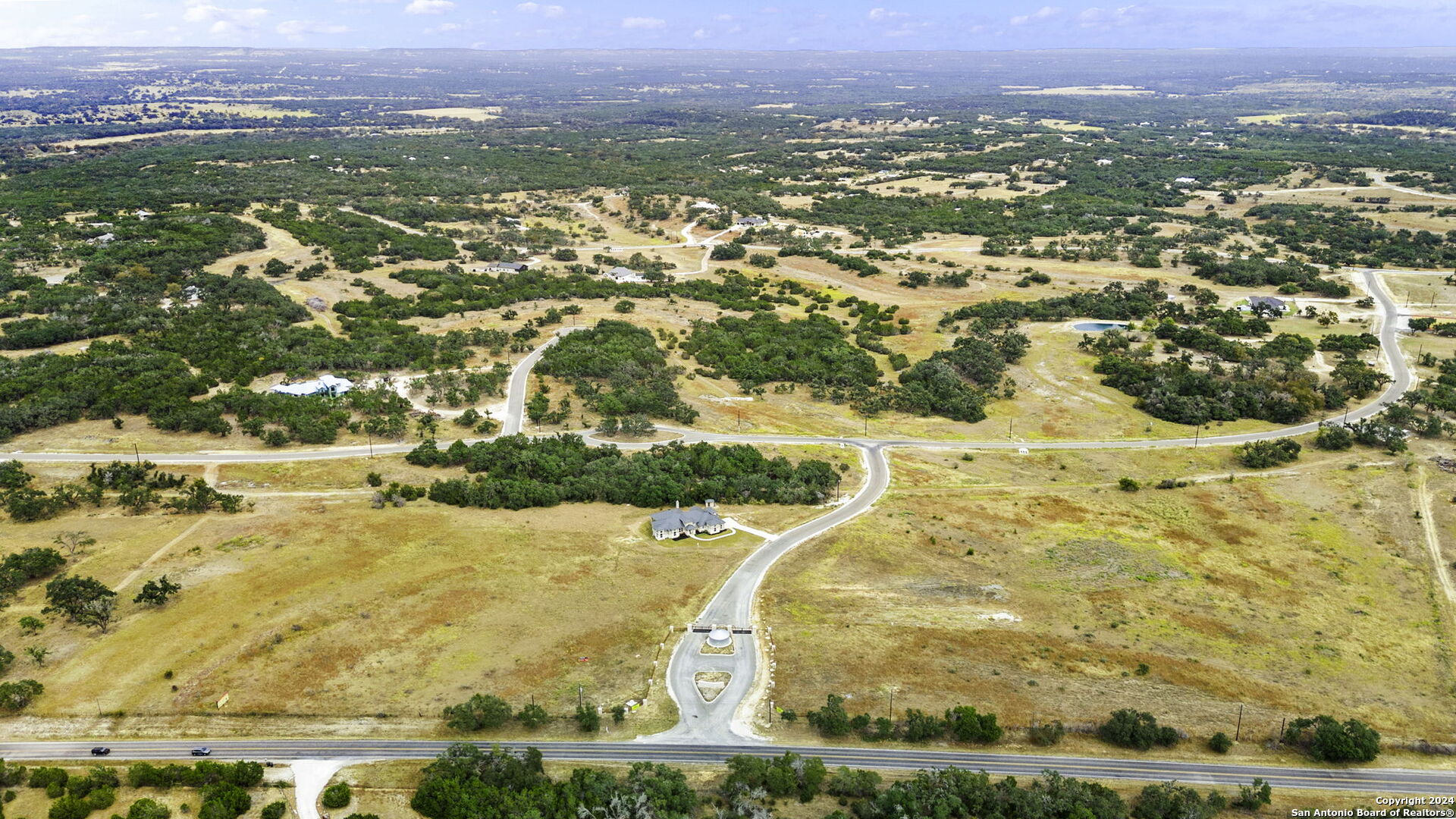 main property photo 12