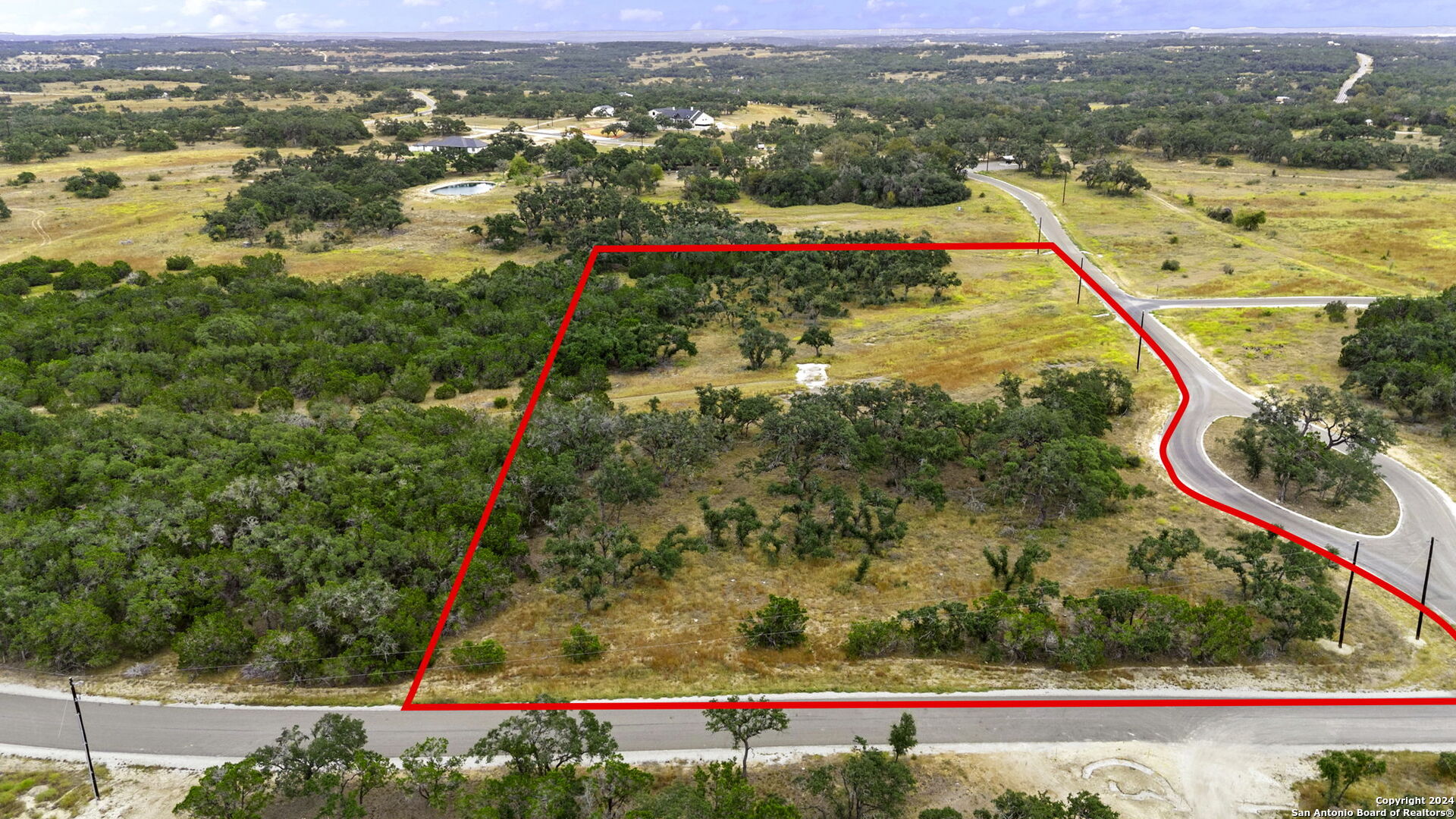 main property photo 4
