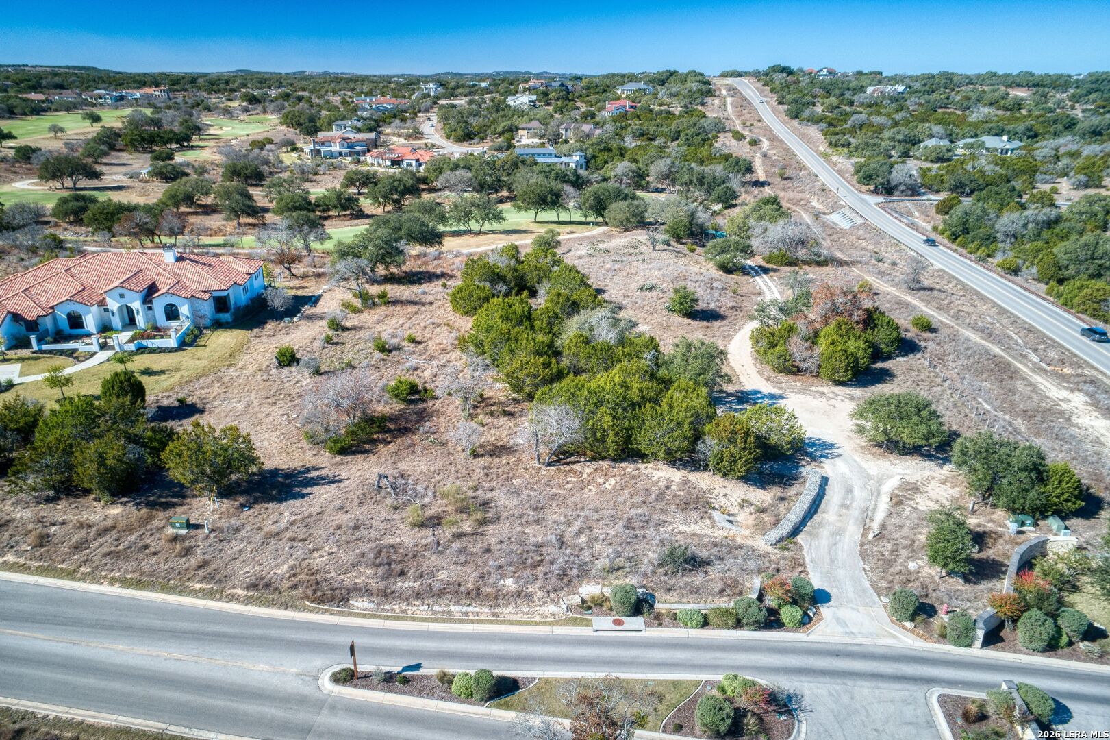 main property photo 11
