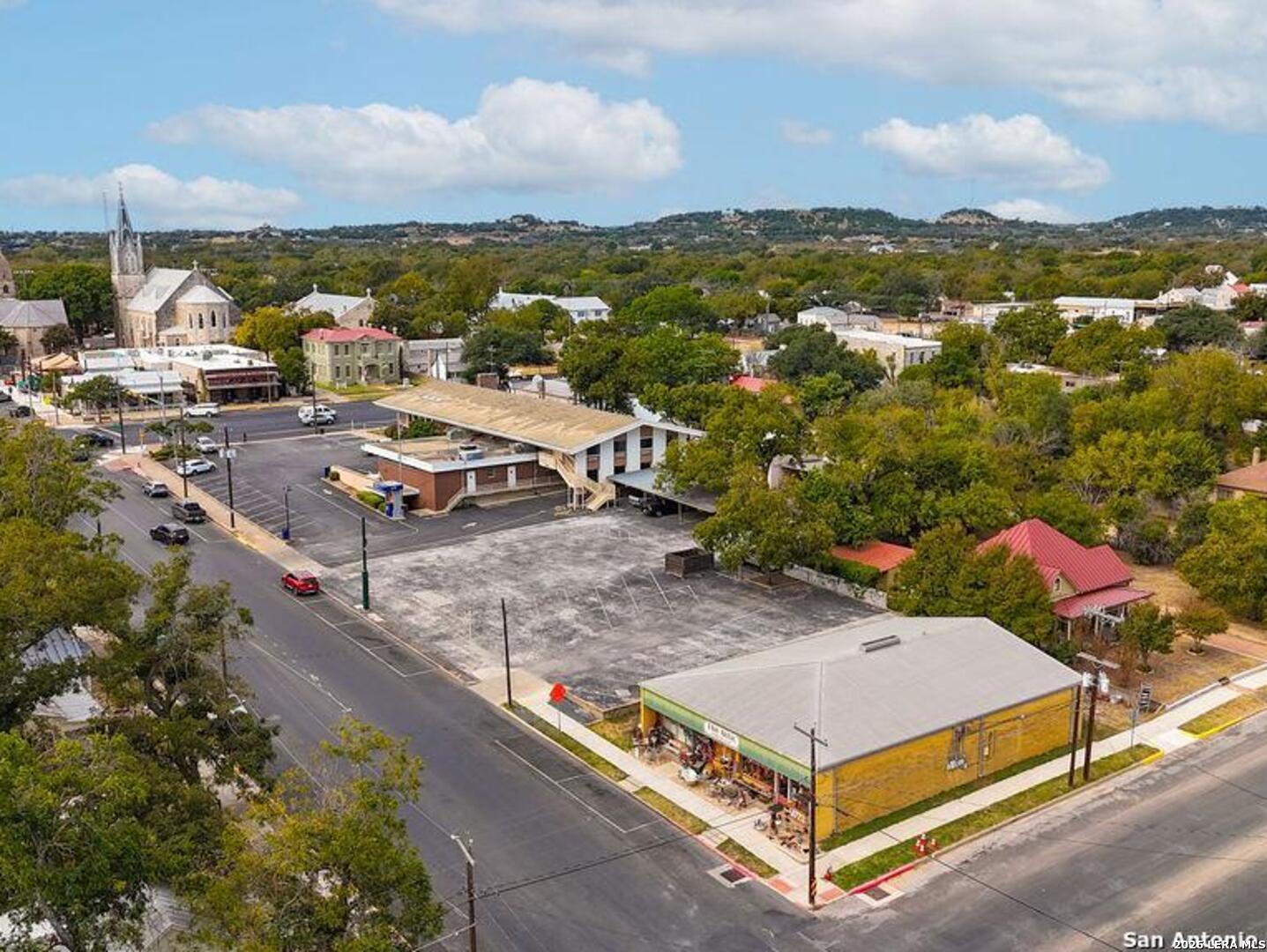 main property photo 4