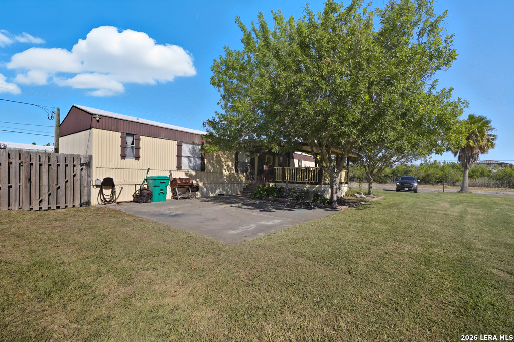 main property photo 8