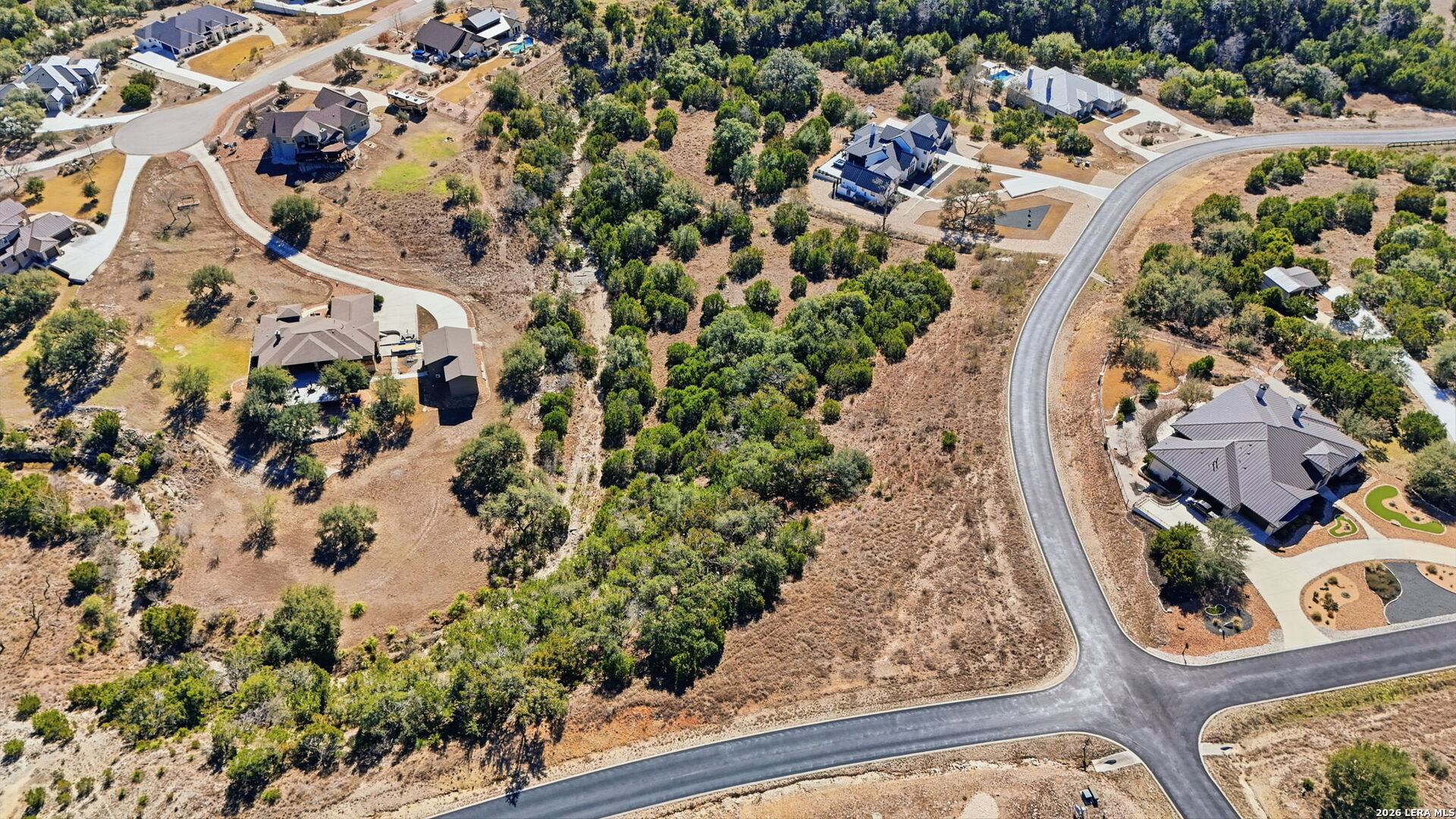 main property photo 10