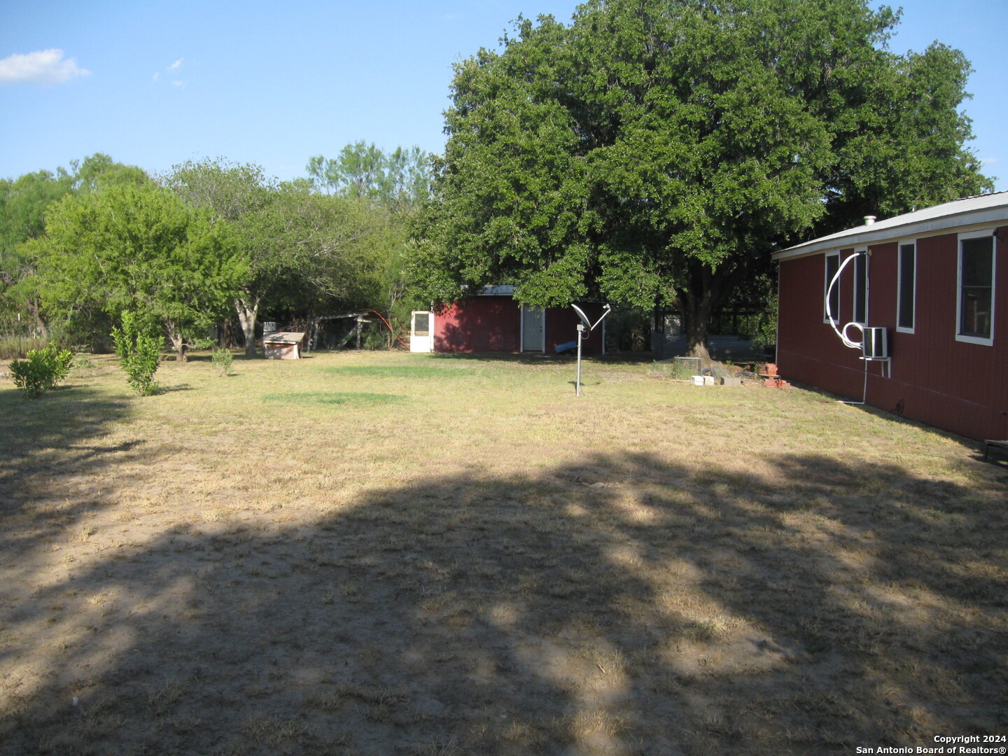 main property photo 6