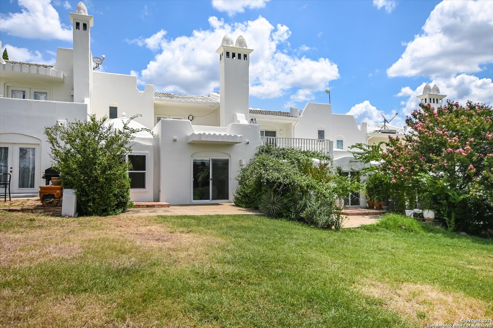 main property photo 18