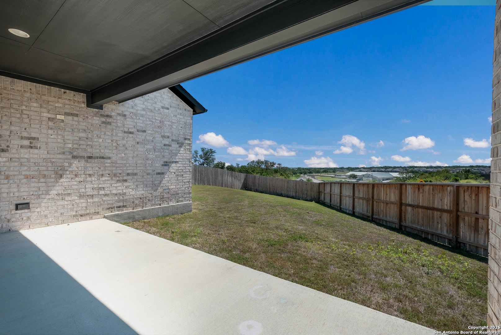 main property photo 20