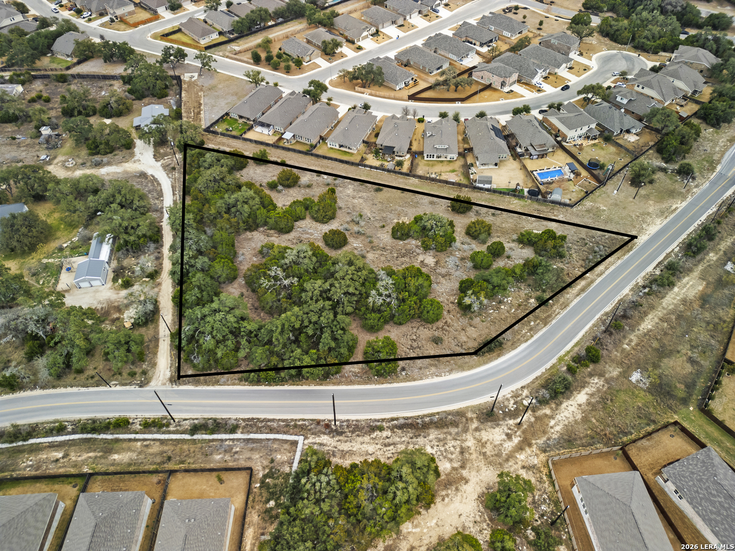 main property photo 9