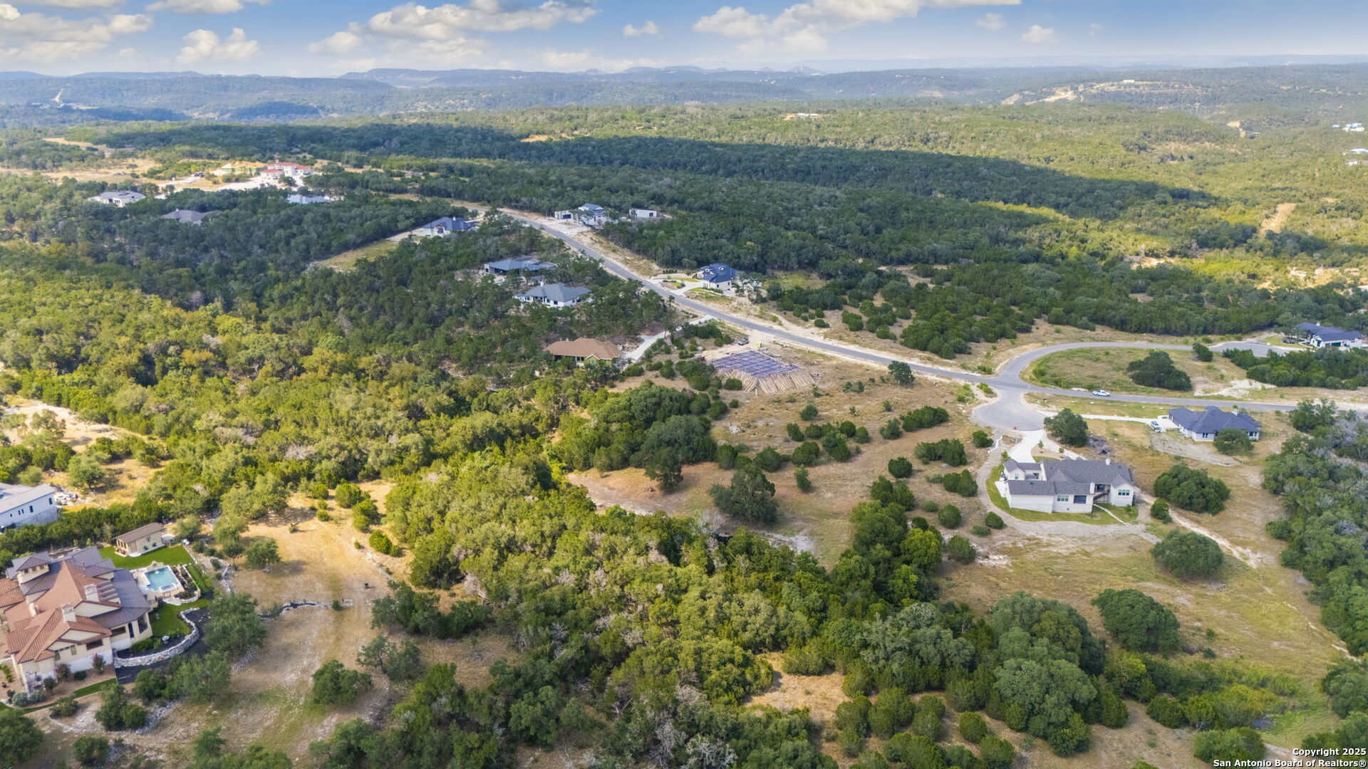 main property photo 14