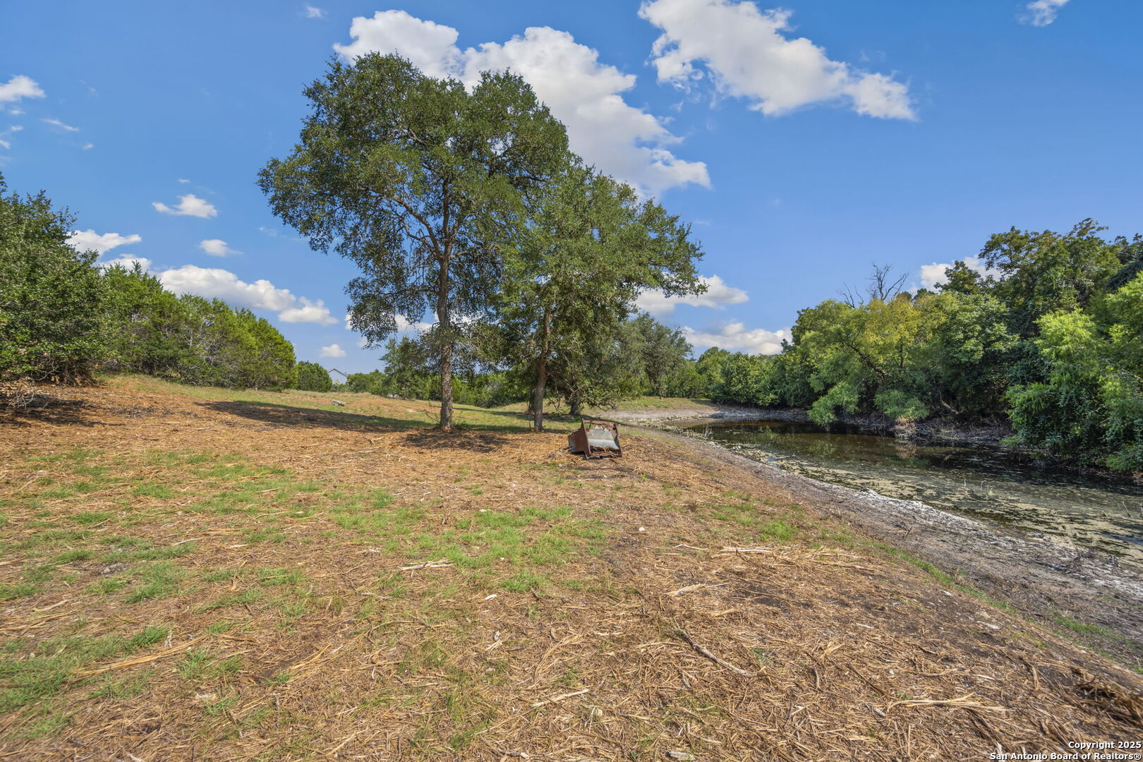 main property photo 9