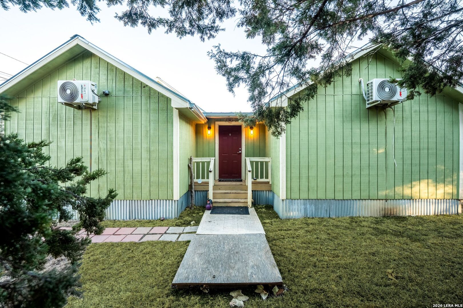 main property photo 16